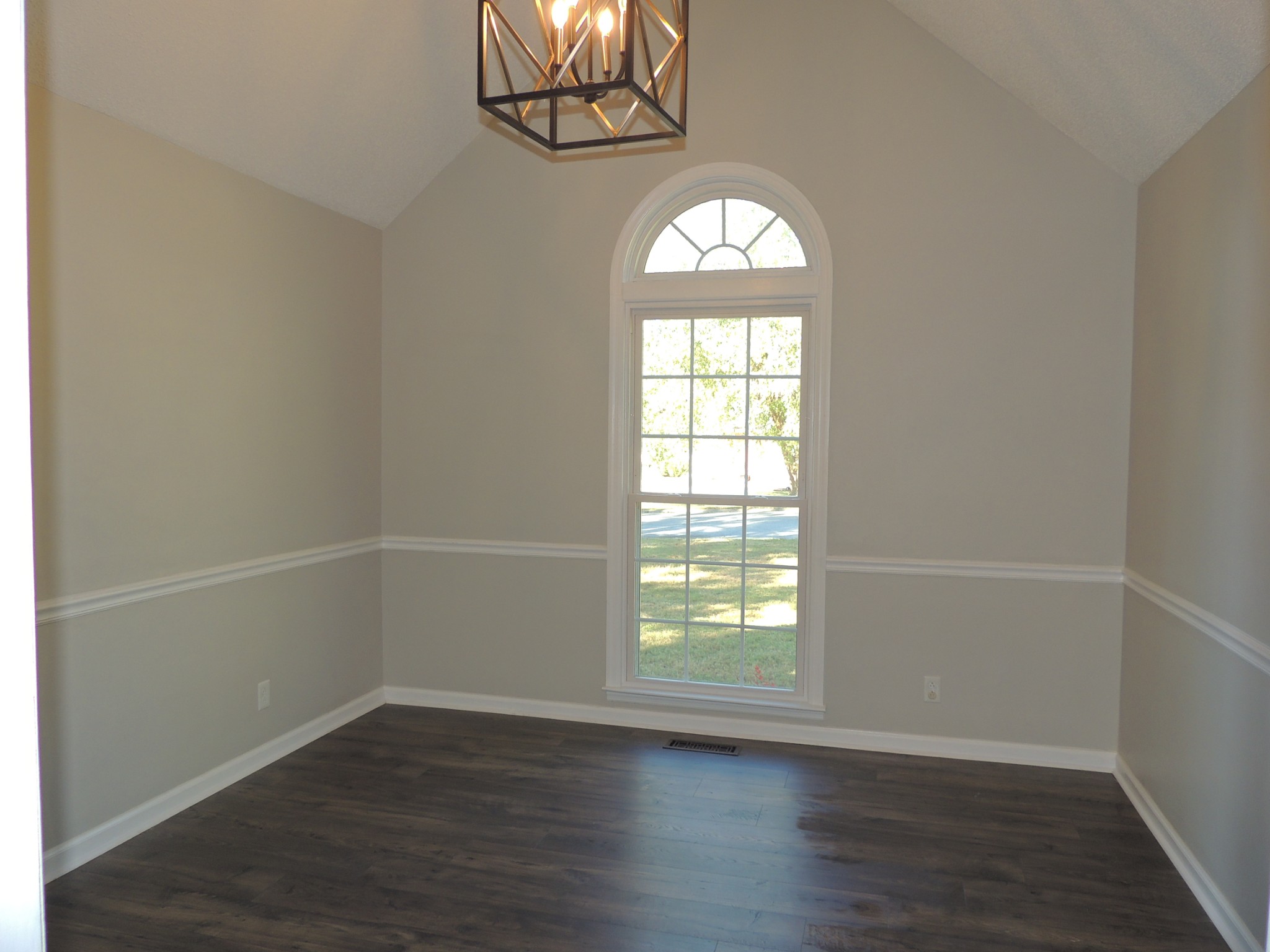 436 Bluff Dr Property Photo 7