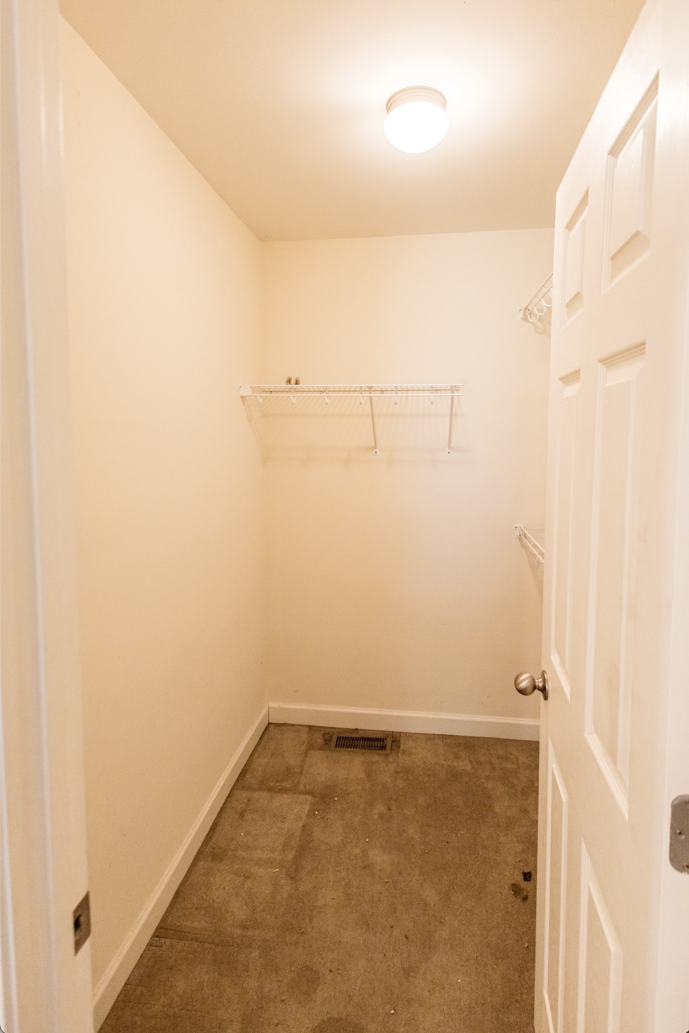 236 Melton Ln Property Photo 7