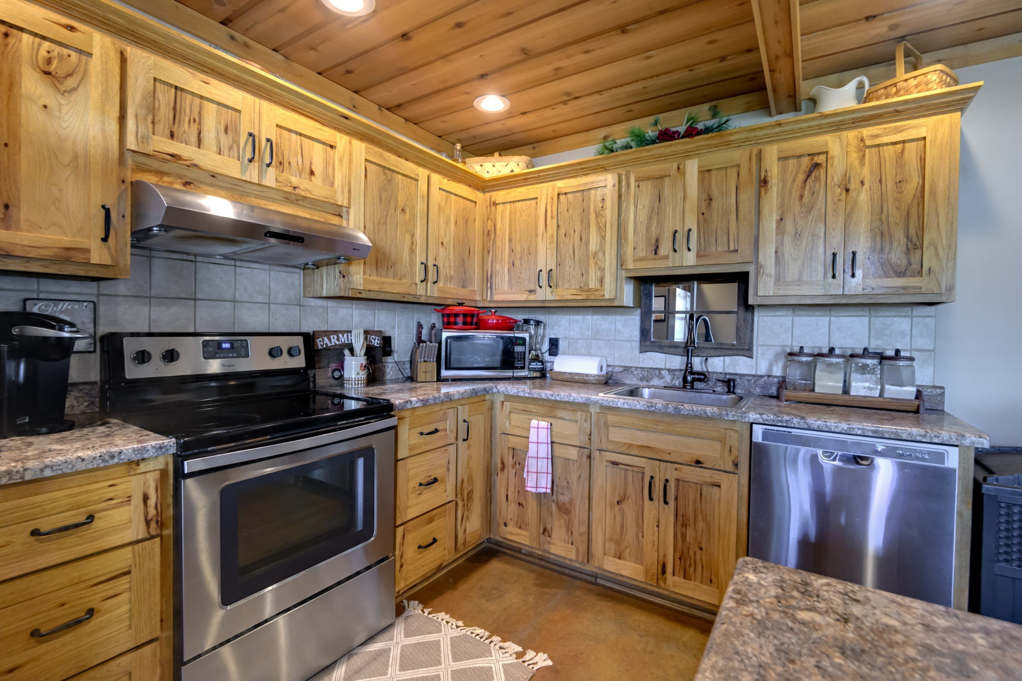 609 Whitthorne St Property Photo 24
