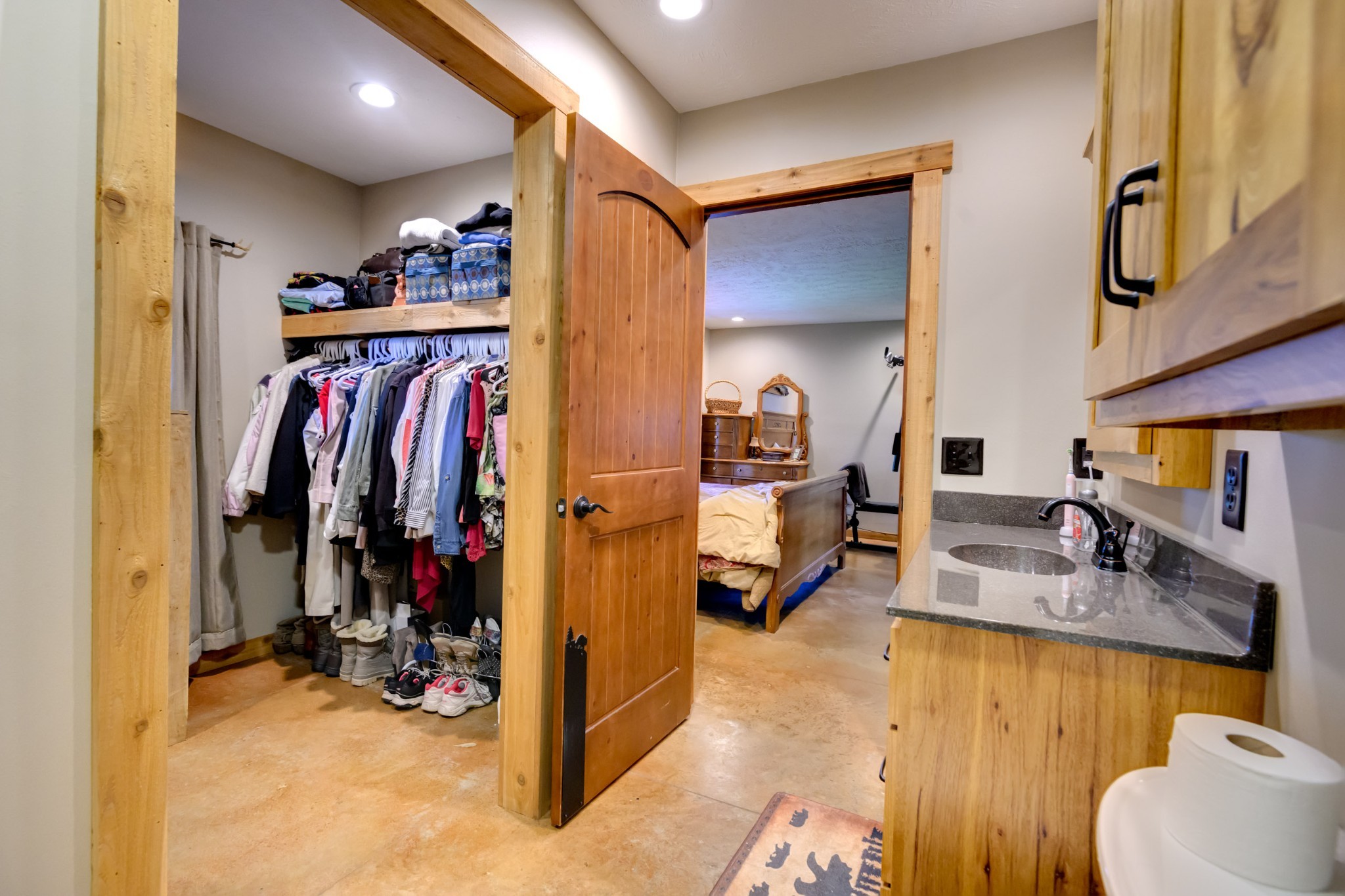 609 Whitthorne St Property Photo 42