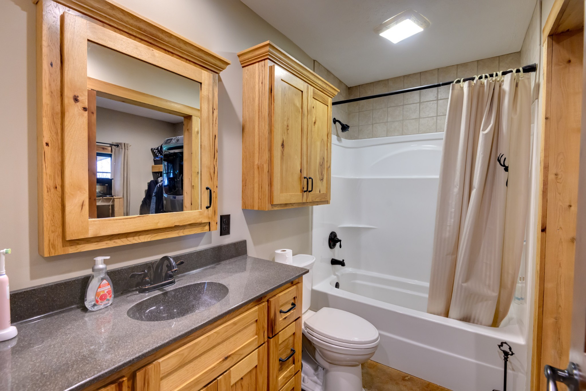 609 Whitthorne St Property Photo 43