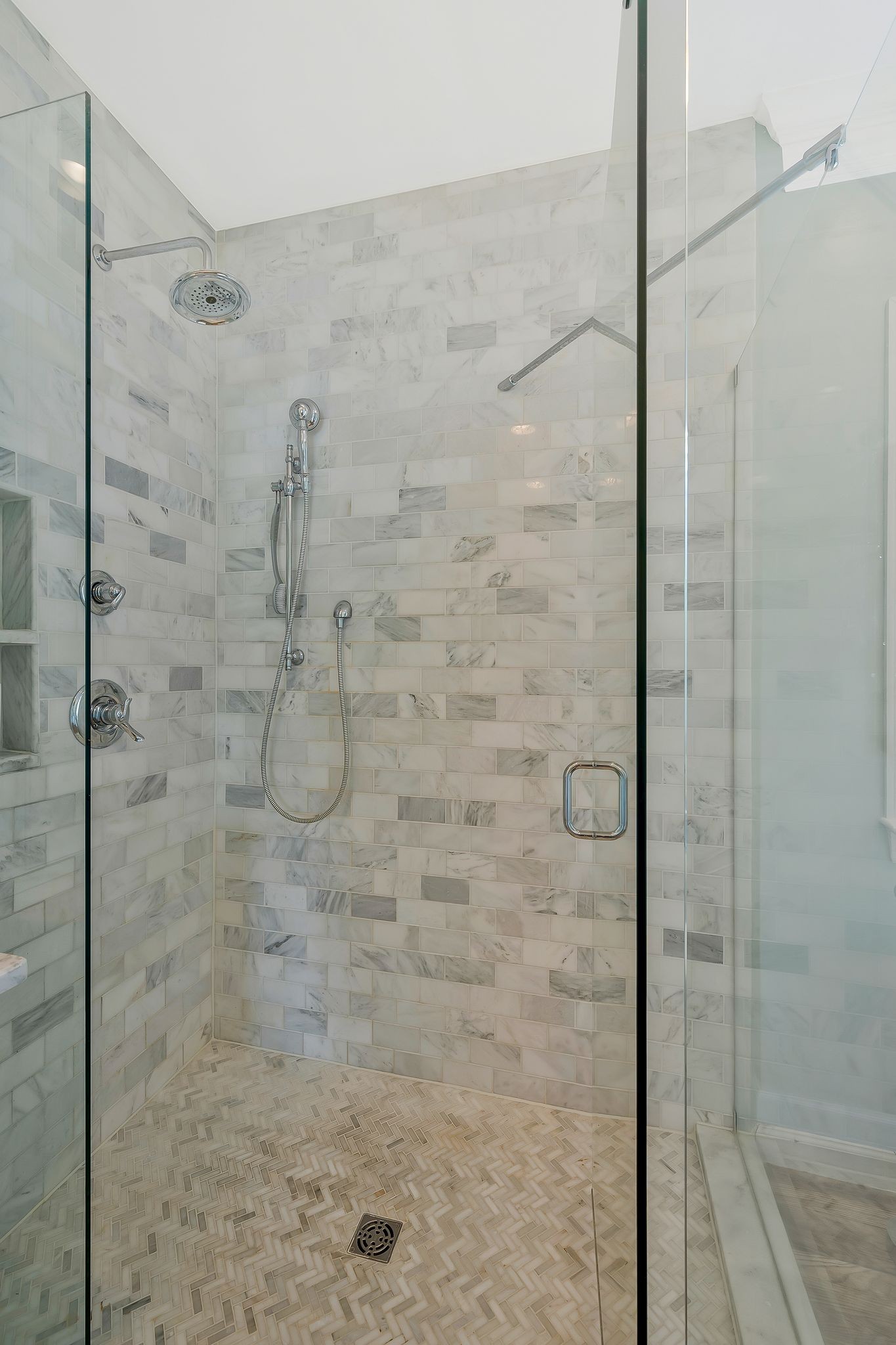 1025 Lucas Ct Property Photo 21