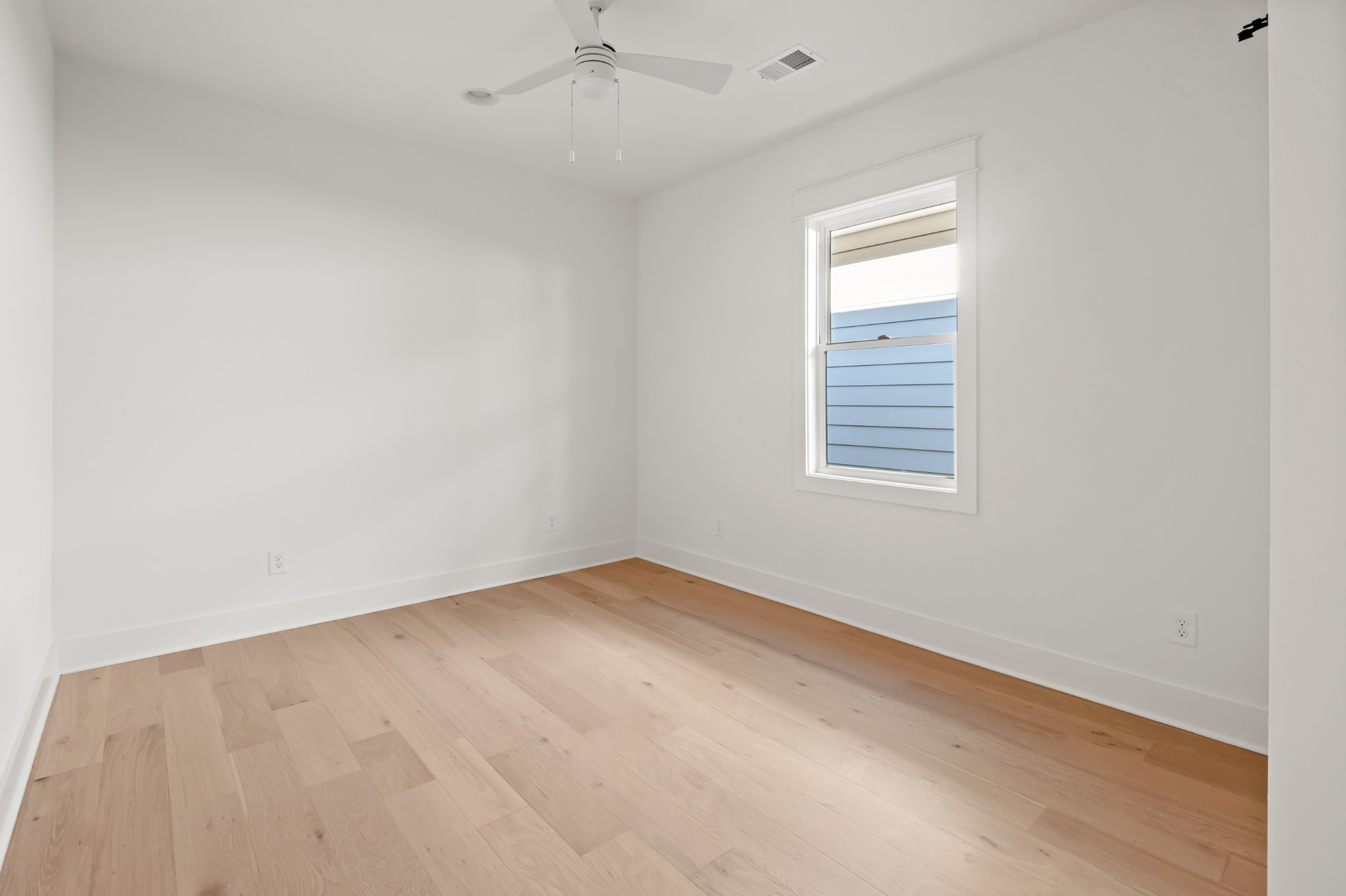 936a Riverside Dr Property Photo 21