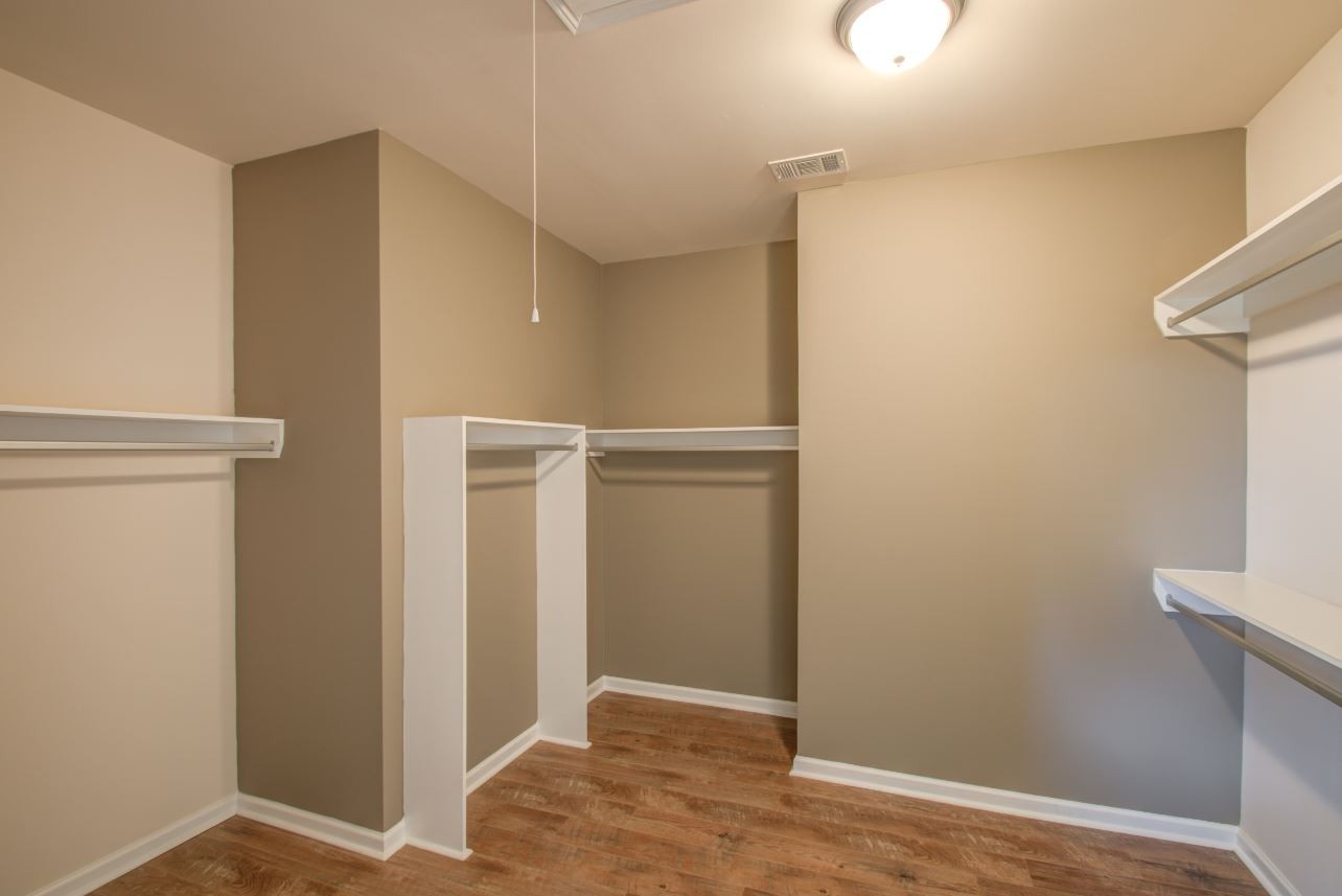 16 Blount Court Property Photo 9
