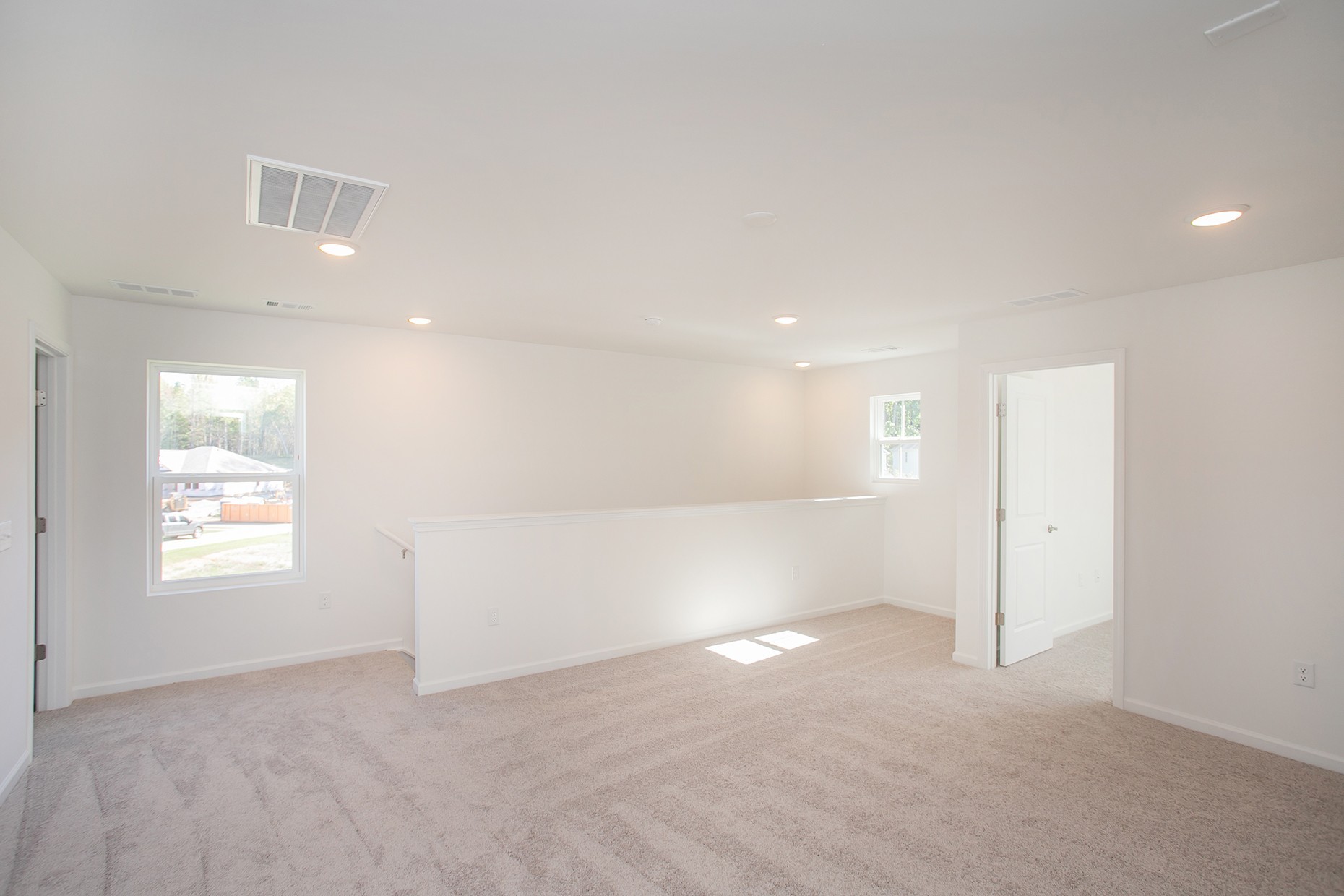 469 Brook Ave Property Photo 14