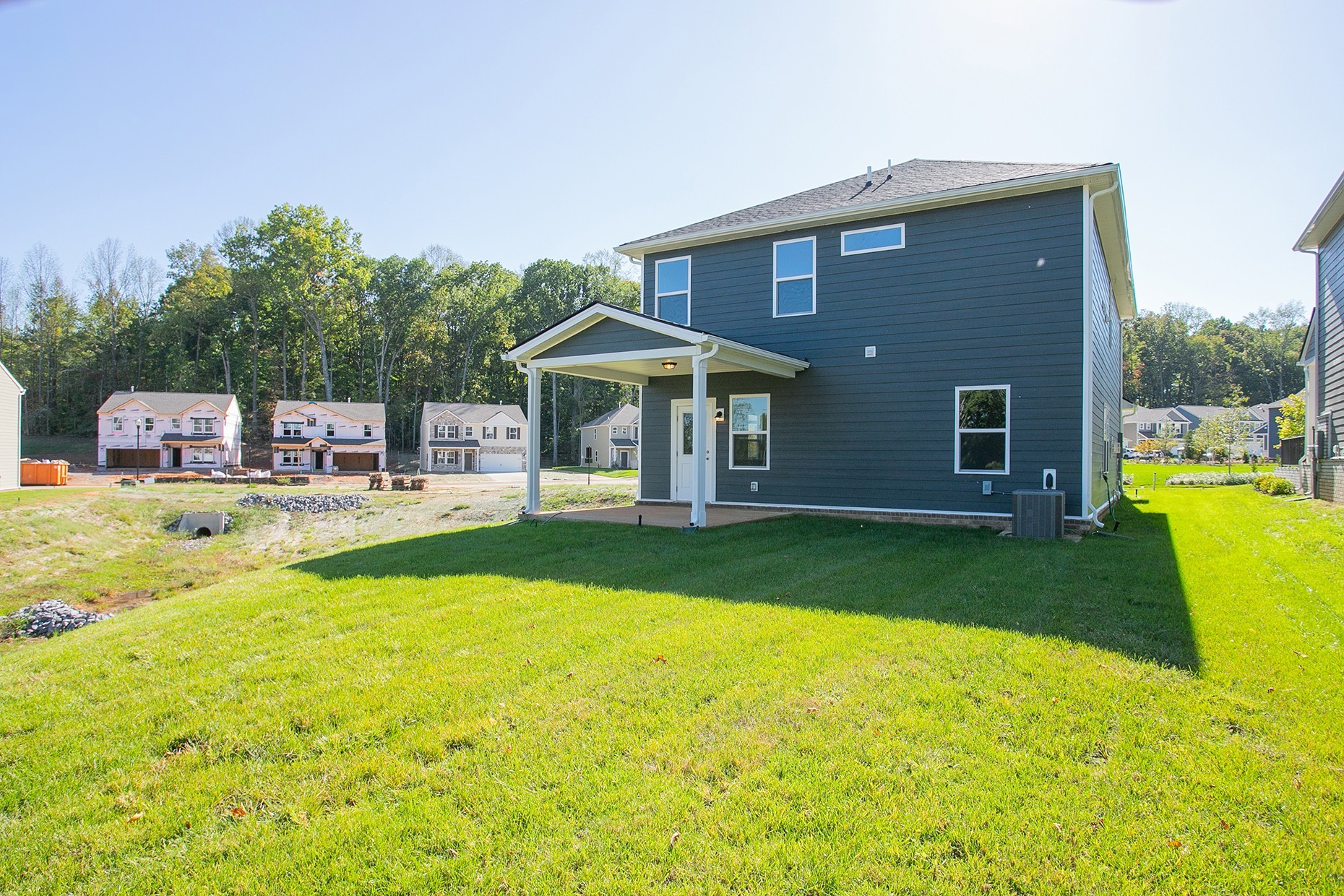 469 Brook Ave Property Photo 18