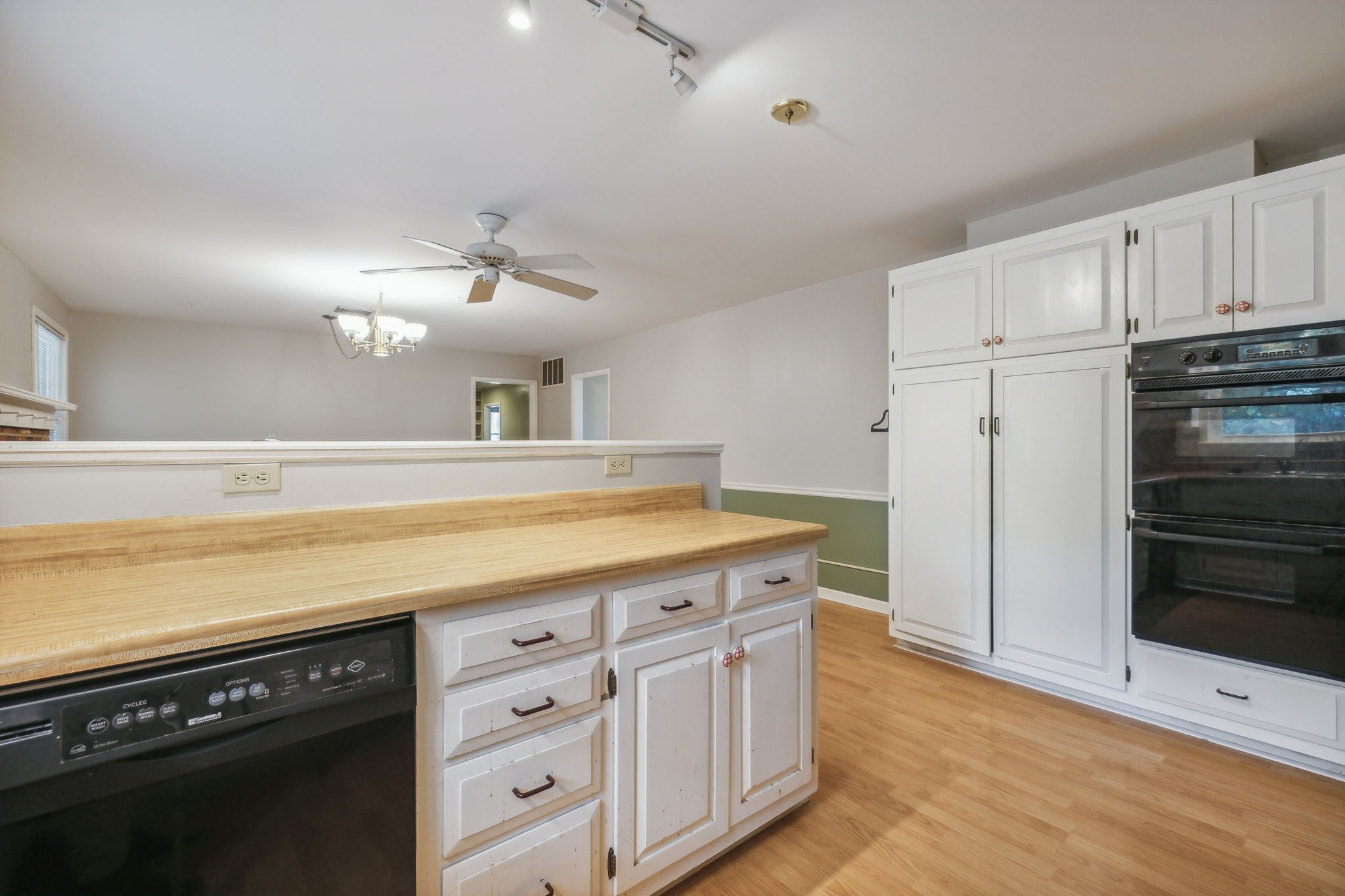 200 Tranquility Ln Property Photo 9