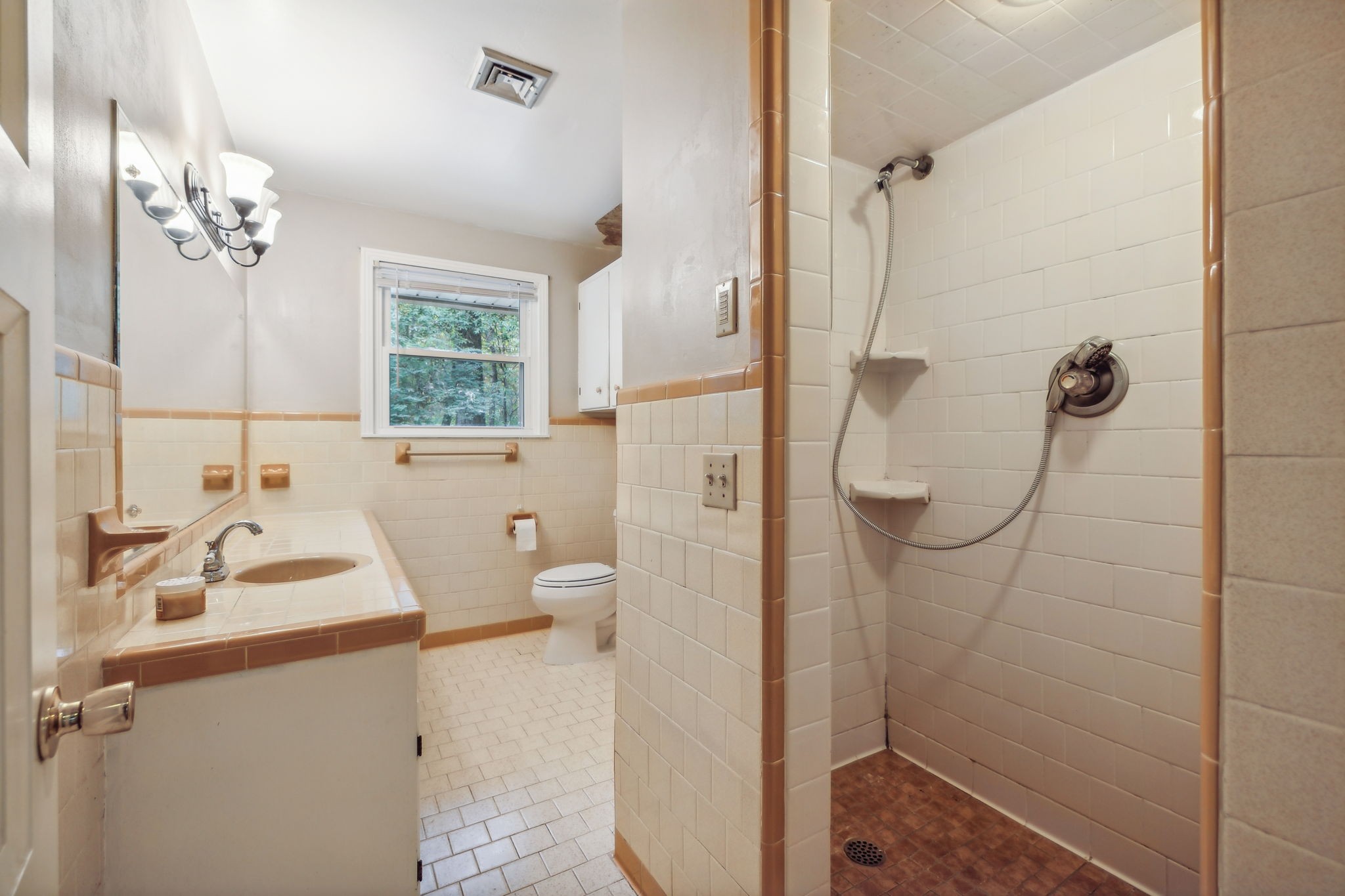200 Tranquility Ln Property Photo 22