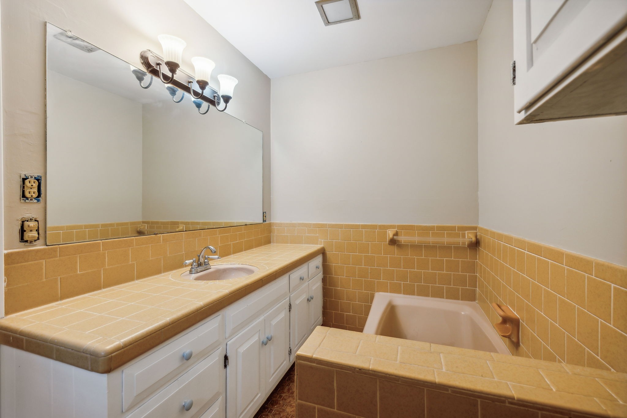 200 Tranquility Ln Property Photo 37