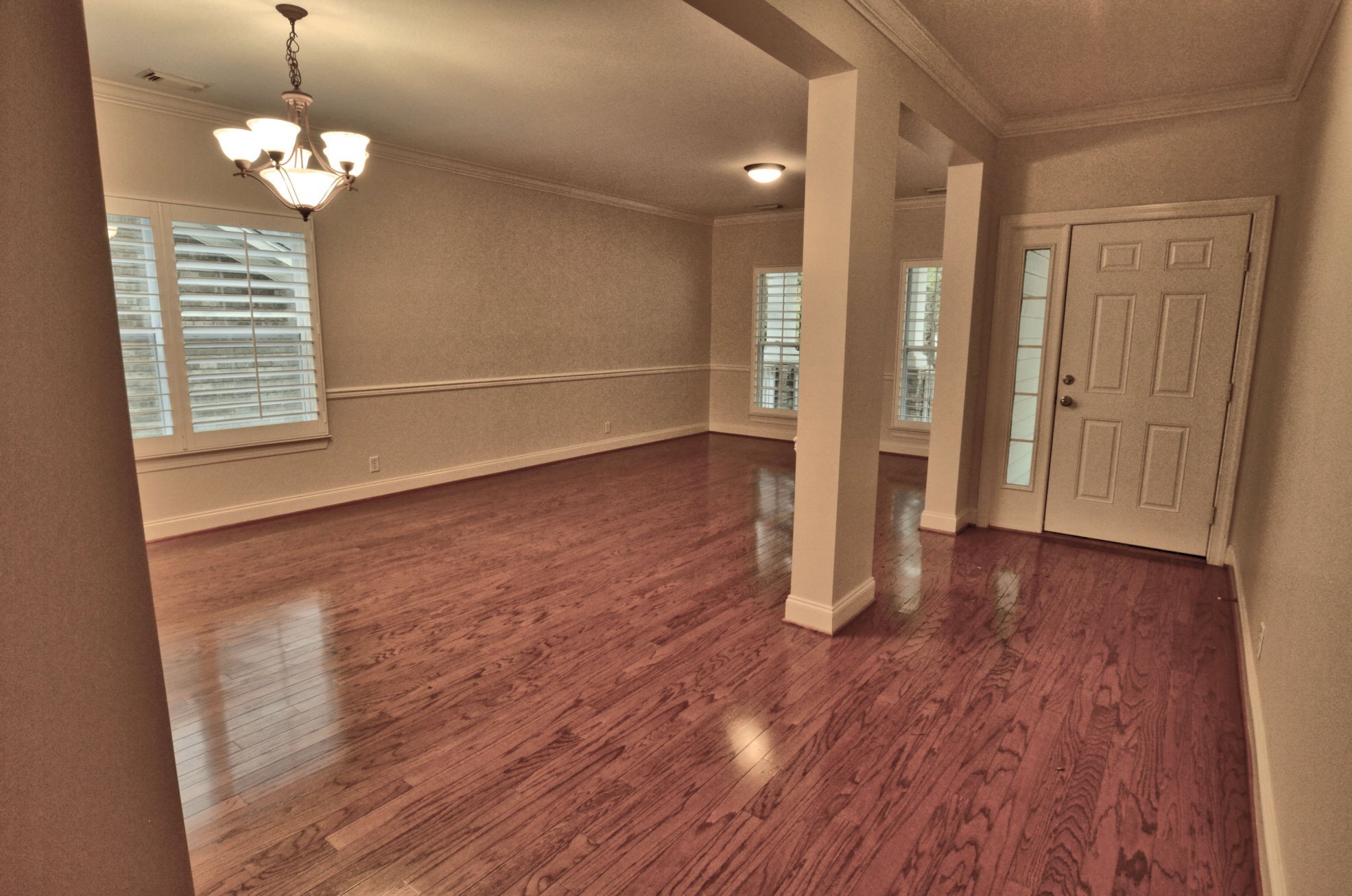 1303 Pemberton Heights Dr Property Photo 3