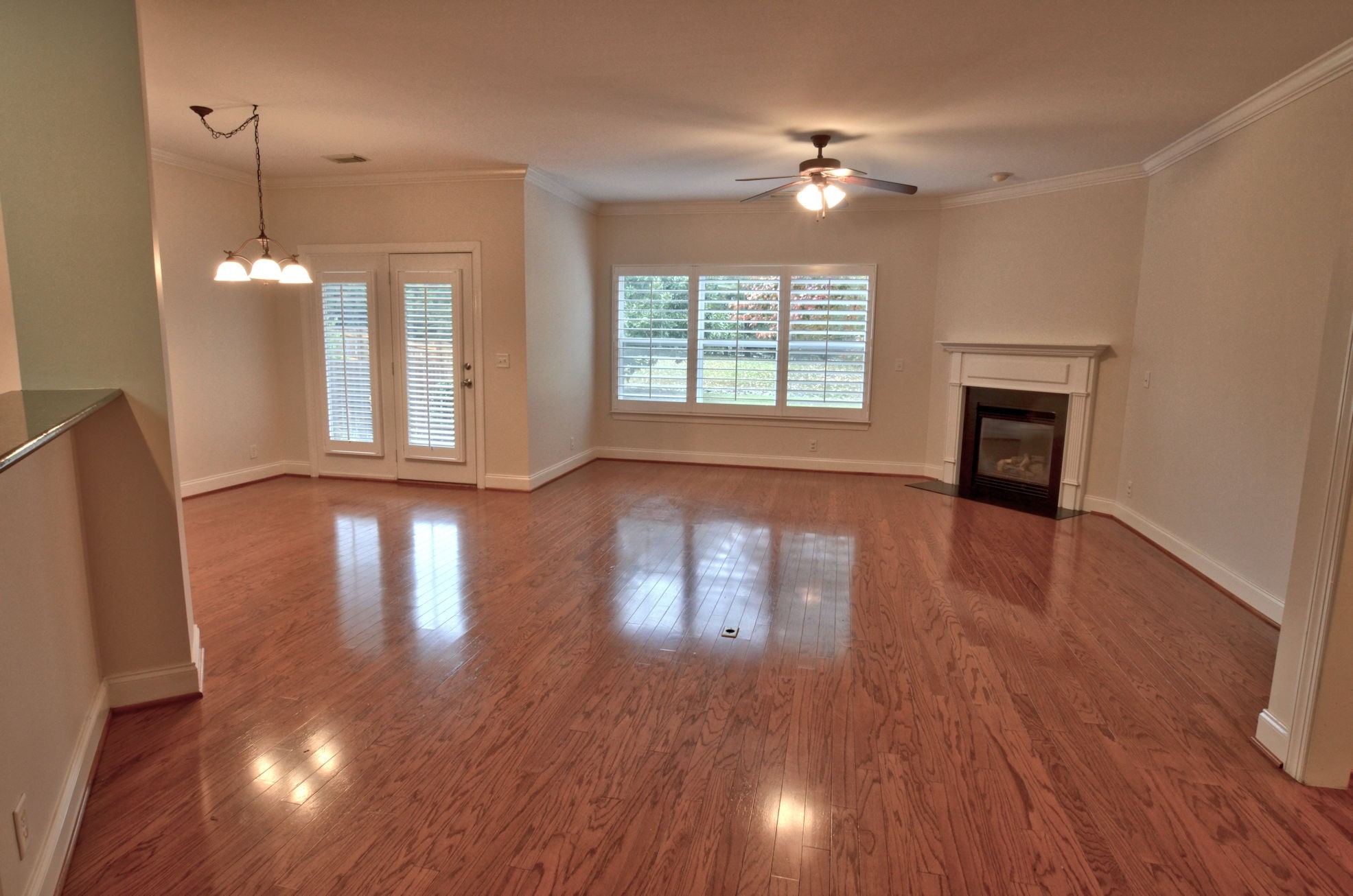 1303 Pemberton Heights Dr Property Photo 10