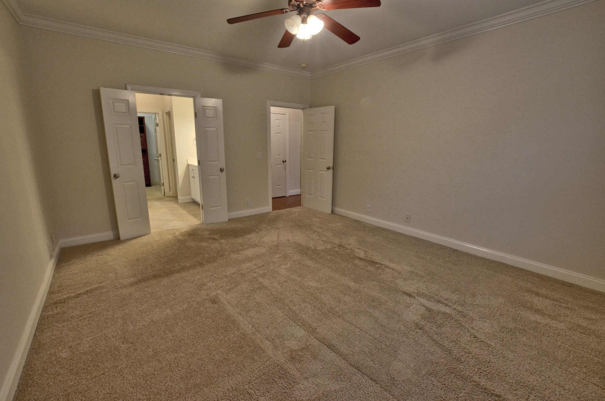 1303 Pemberton Heights Dr Property Photo 12