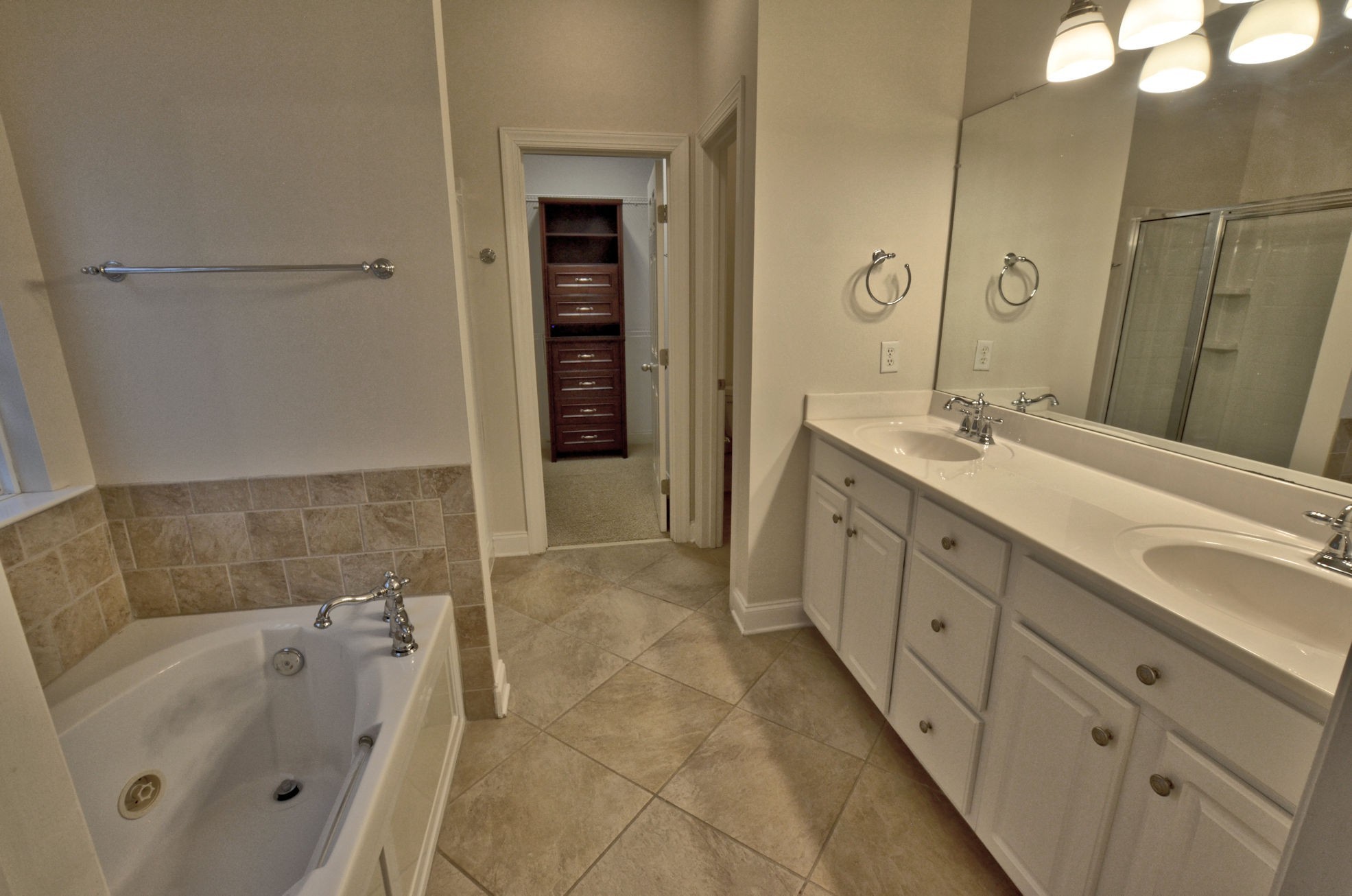 1303 Pemberton Heights Dr Property Photo 13