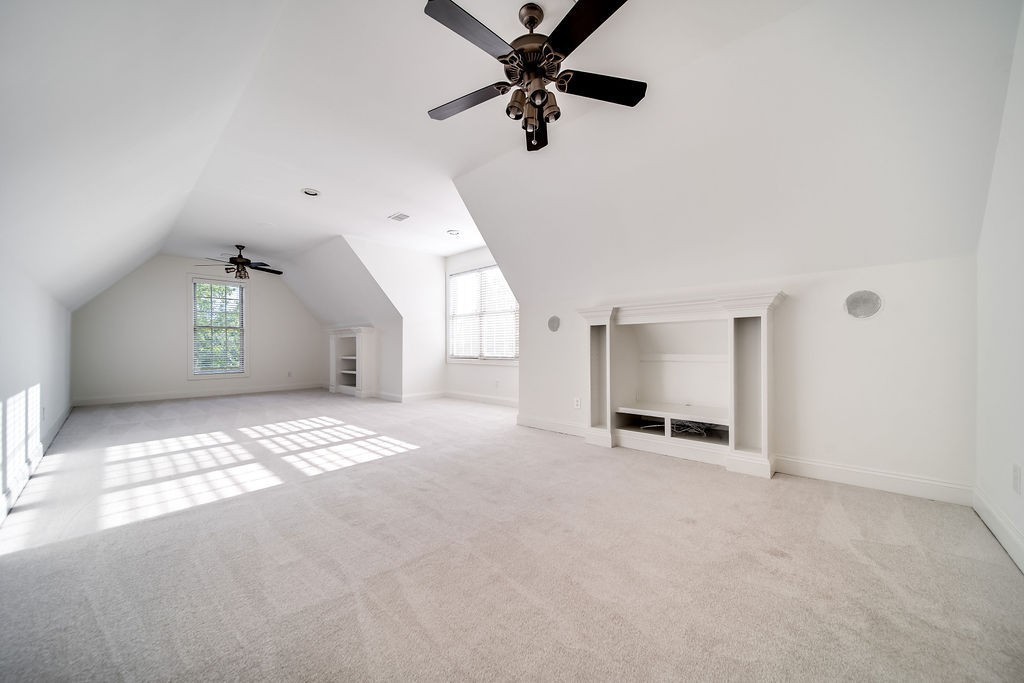 100 Gaston St Property Photo 55