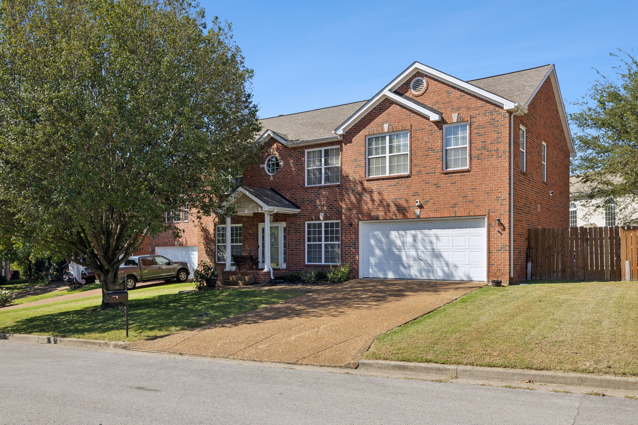 204 Scarlet Ridge Ct Property Photo 2