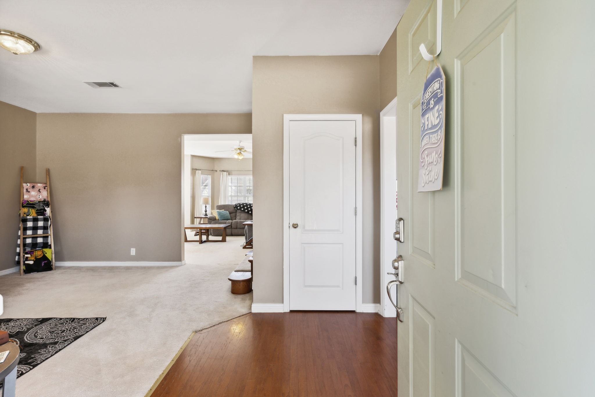 204 Scarlet Ridge Ct Property Photo 7