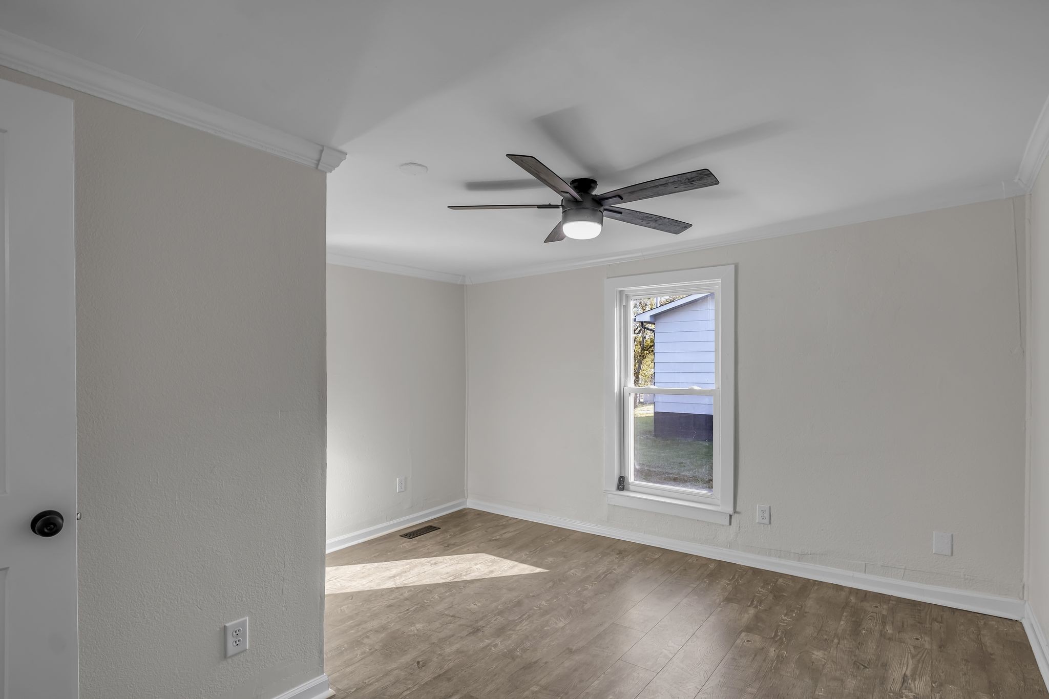 403 Carpenter St Property Photo 15