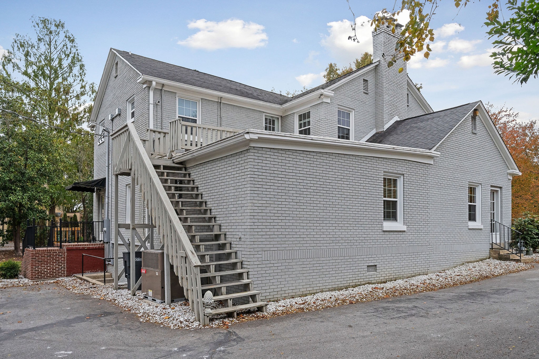 351 N Dixie Ave Property Photo 5