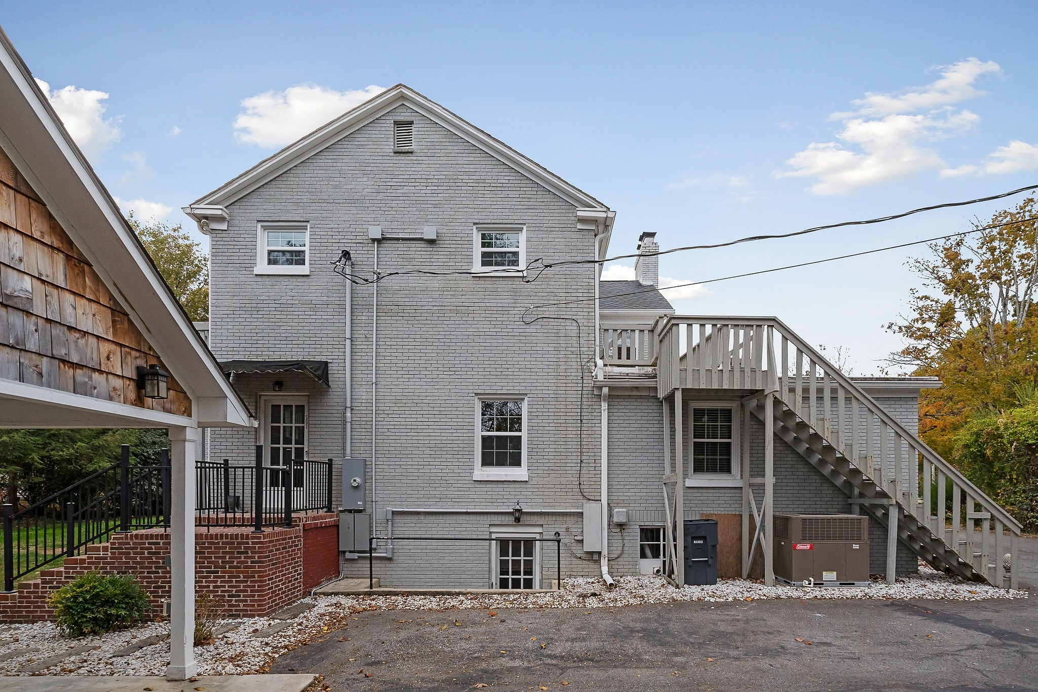 351 N Dixie Ave Property Photo 6