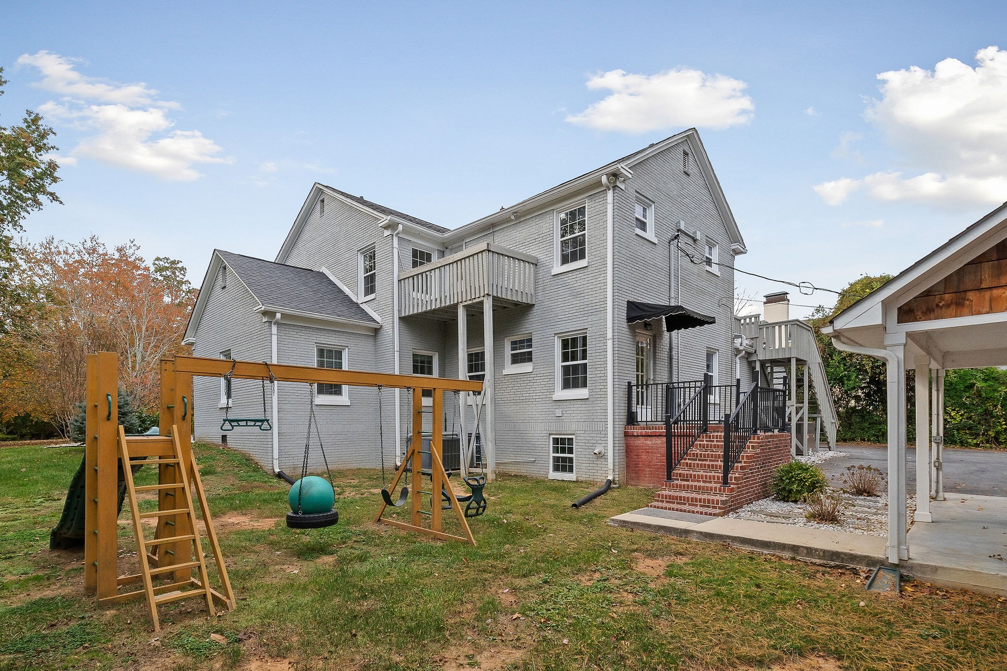 351 N Dixie Ave Property Photo 9