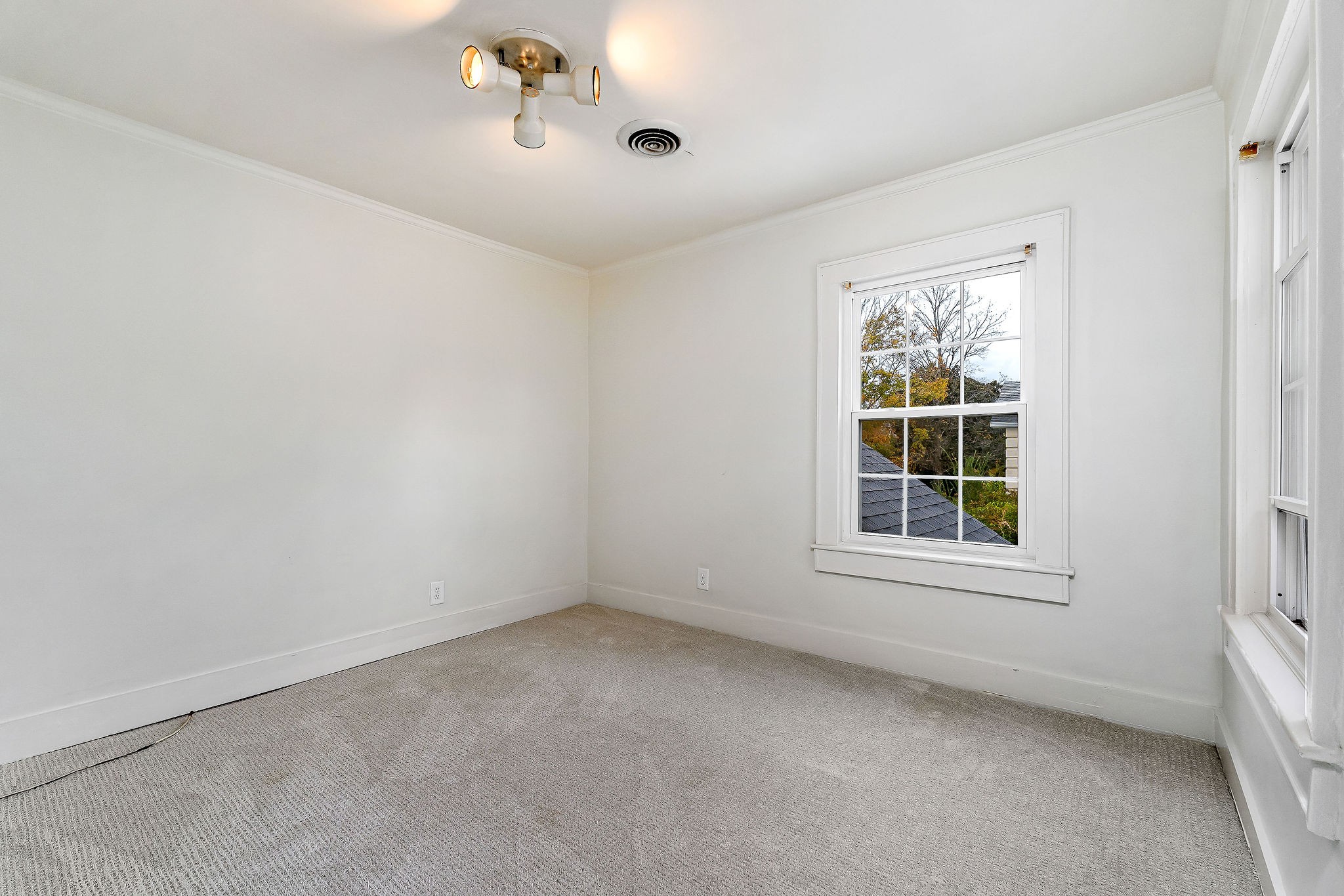351 N Dixie Ave Property Photo 46