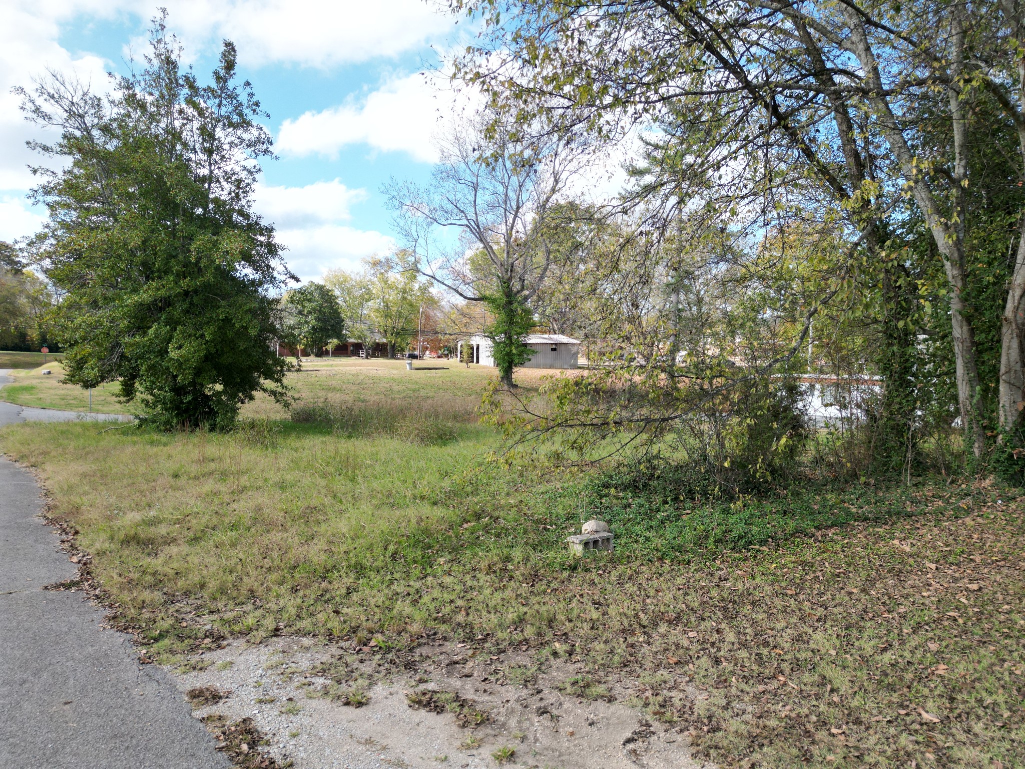 302 S Walnut St Property Photo 23