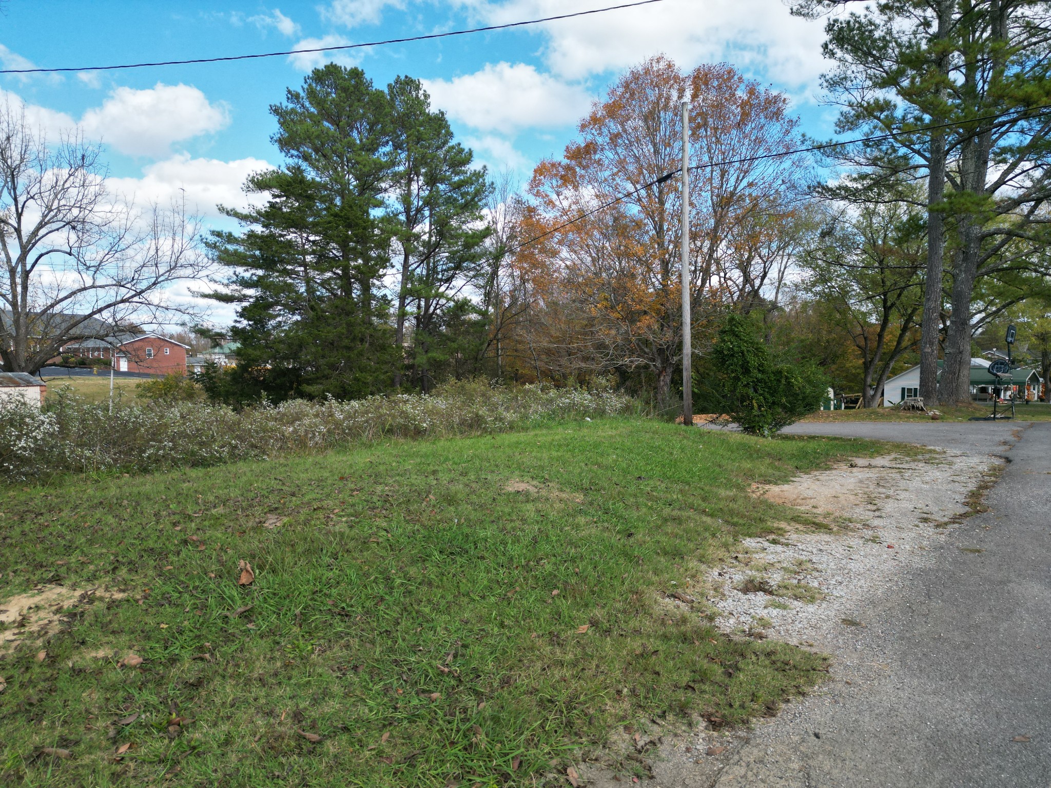 302 S Walnut St Property Photo 24