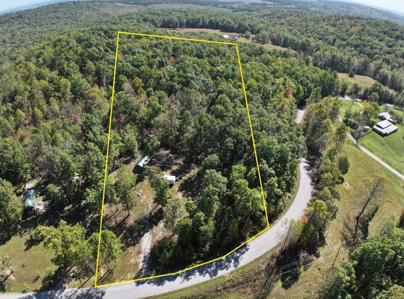 981 Red Rd Property Photo 3