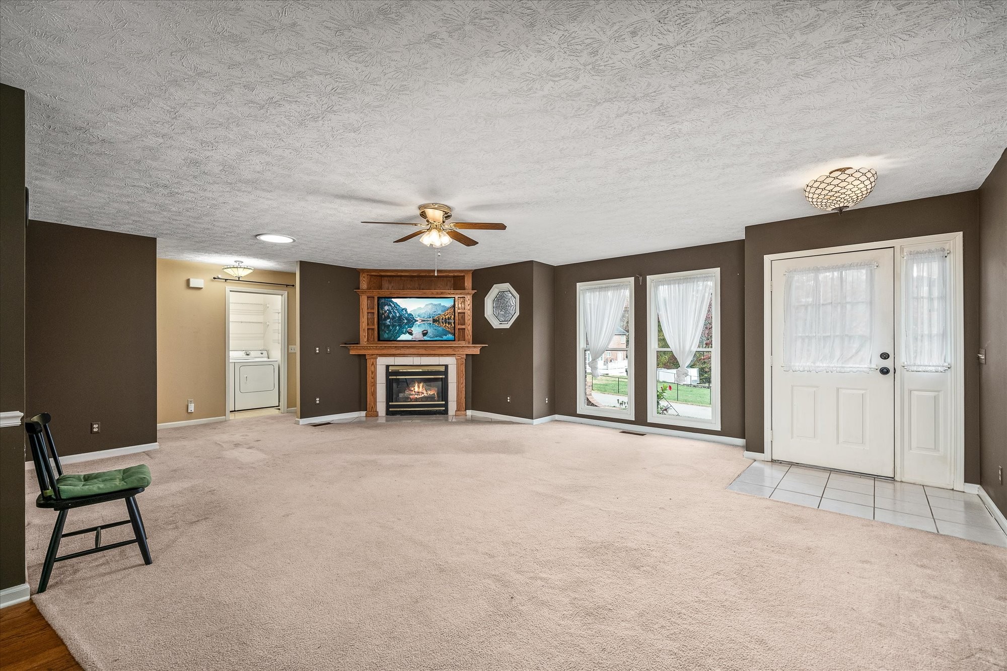 1760 Heathrow Dr Property Photo 3