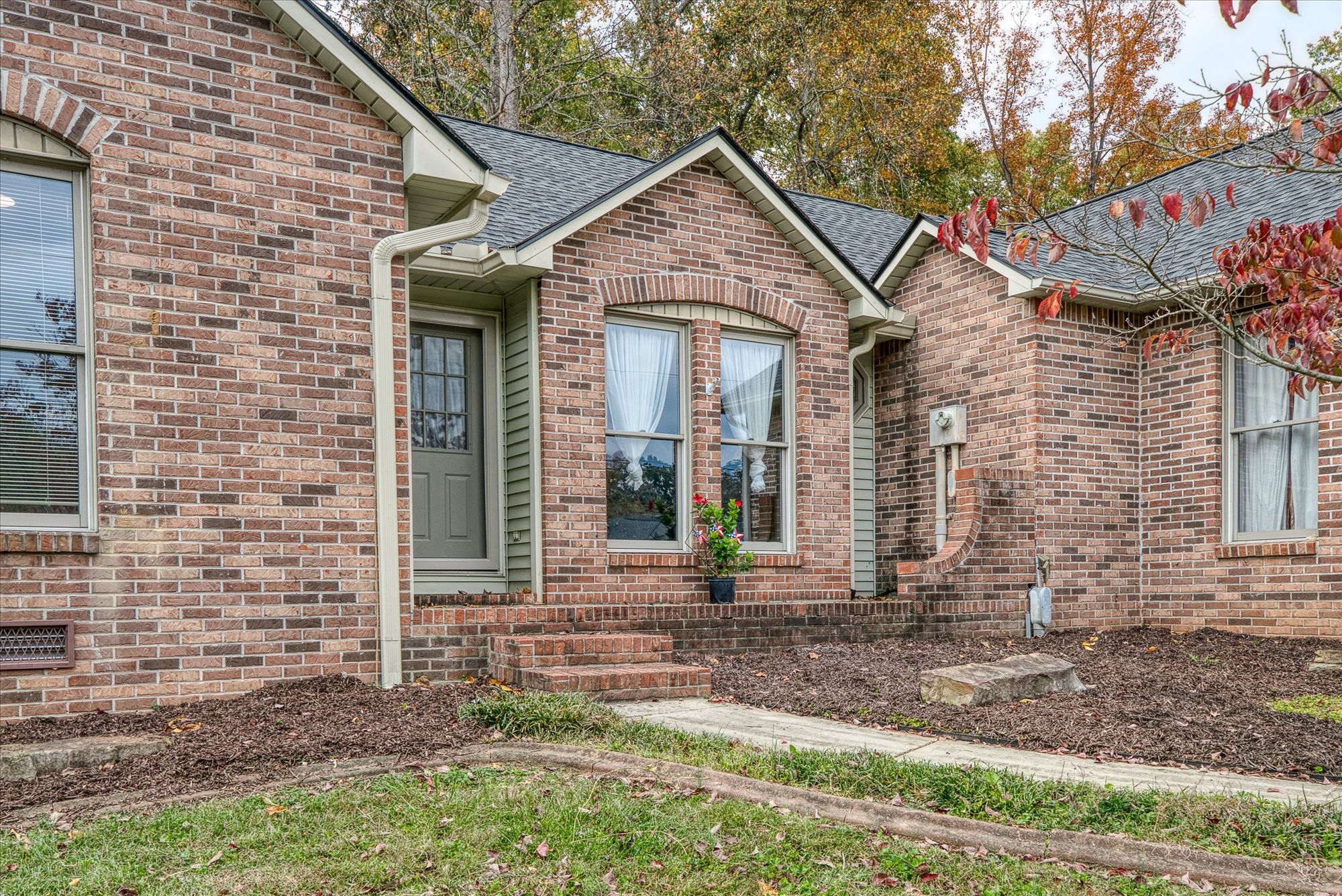 1760 Heathrow Dr Property Photo 28
