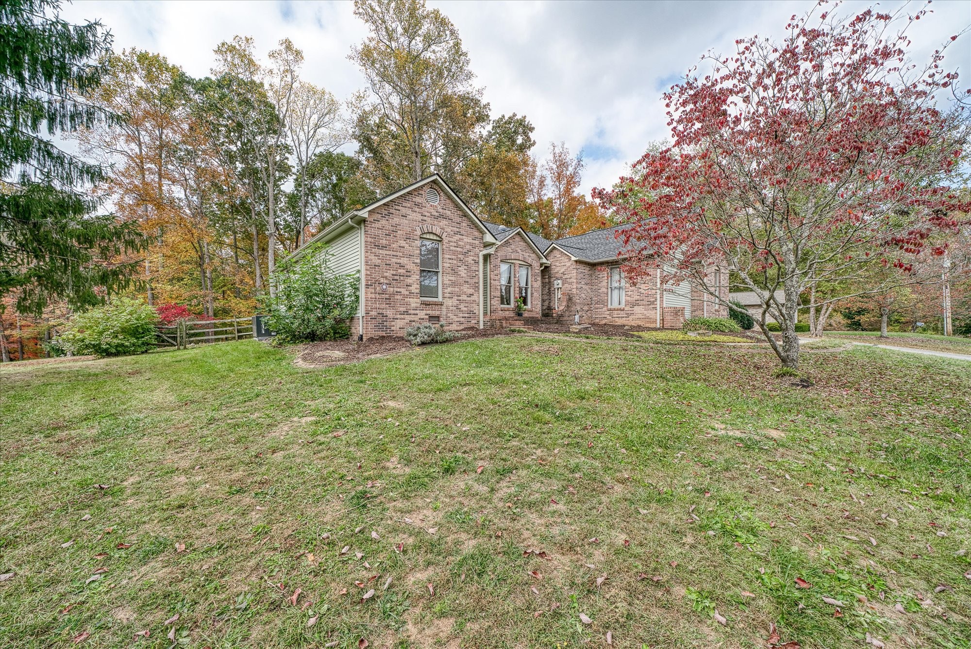 1760 Heathrow Dr Property Photo 29