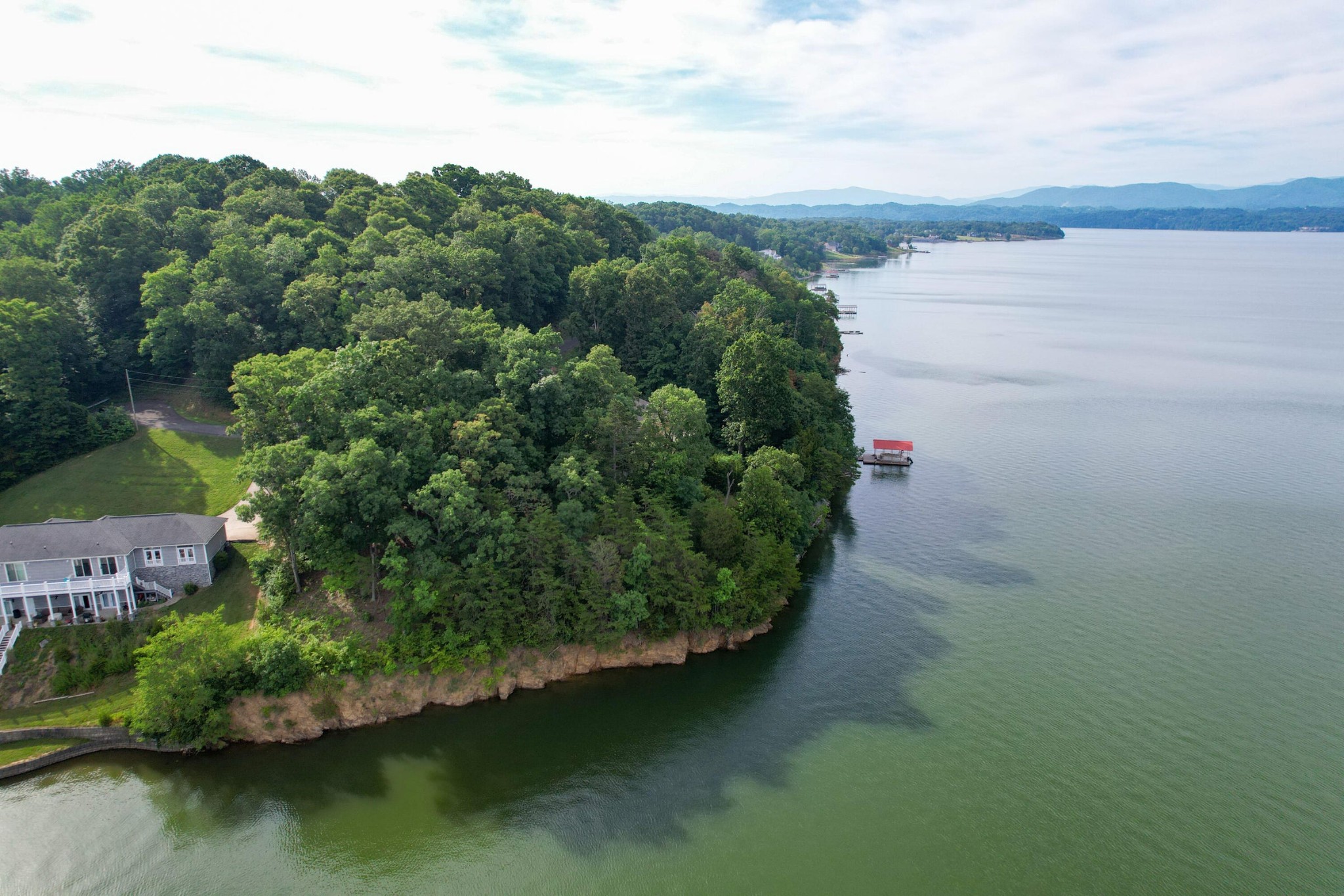 1147 Lakefront Place Property Photo 6