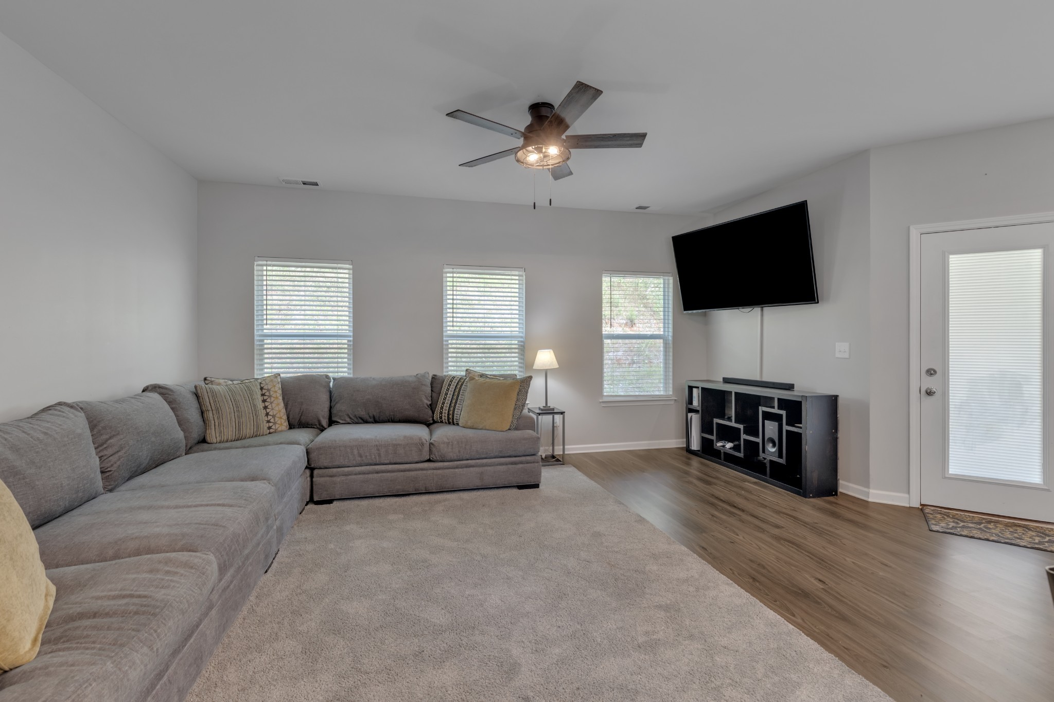 106 Special Ct Property Photo 4