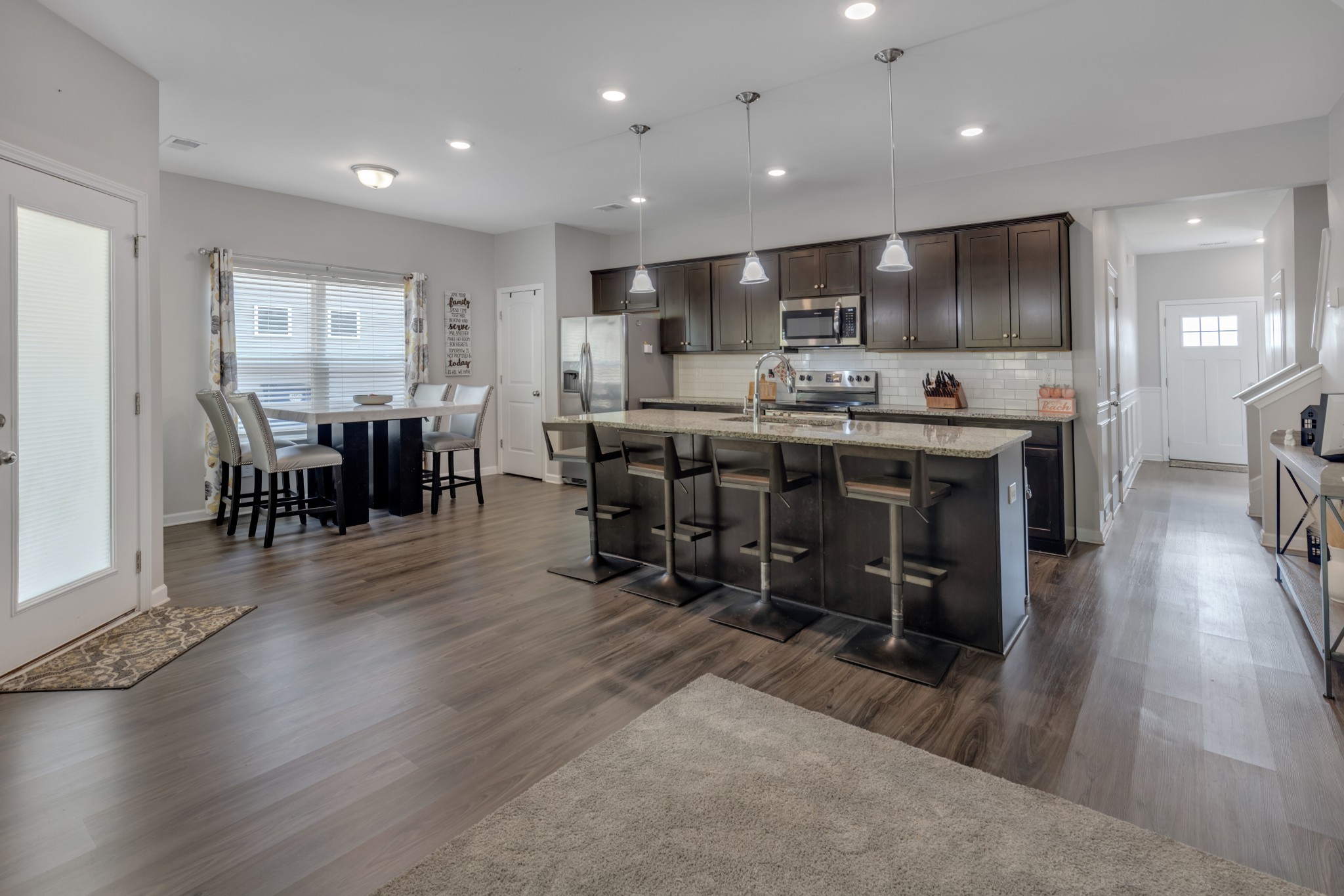 106 Special Ct Property Photo 6