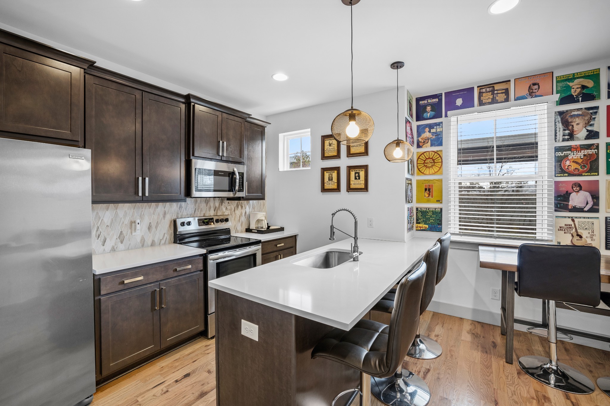 4908 Delaware Ave Property Photo 4