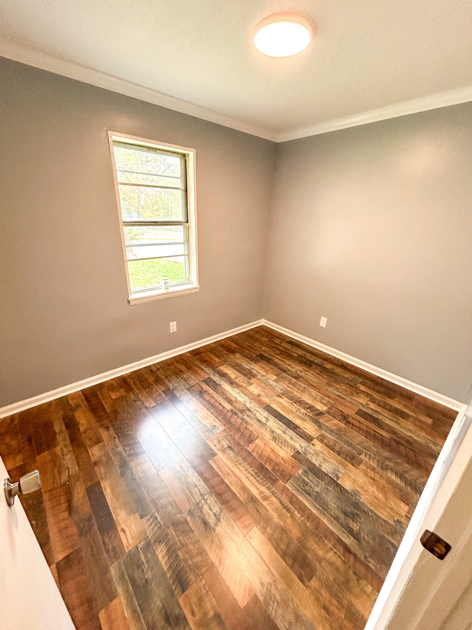 727 Powell St Property Photo 18