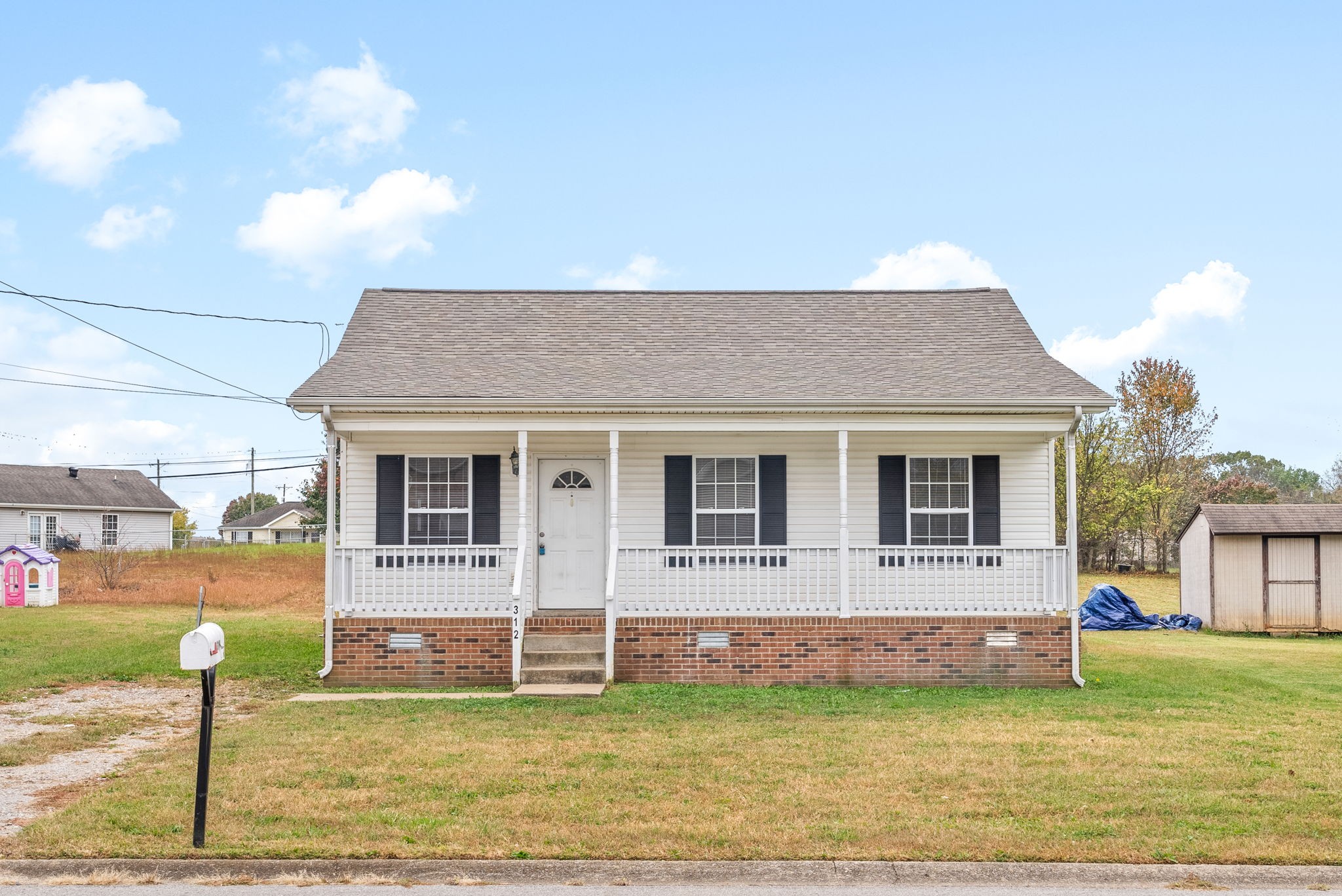 312 Lansinger Ln Property Photo 1