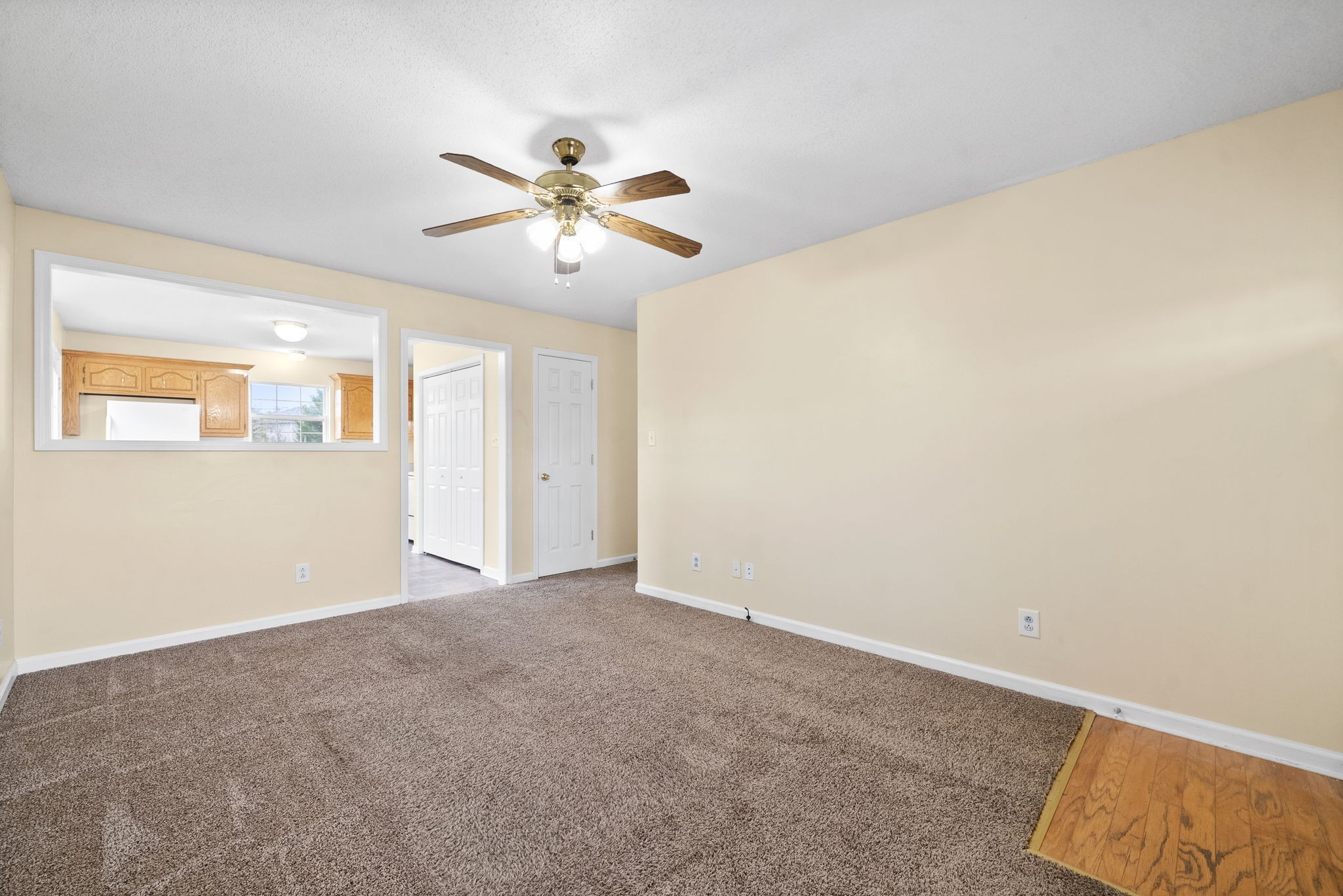 312 Lansinger Ln Property Photo 4