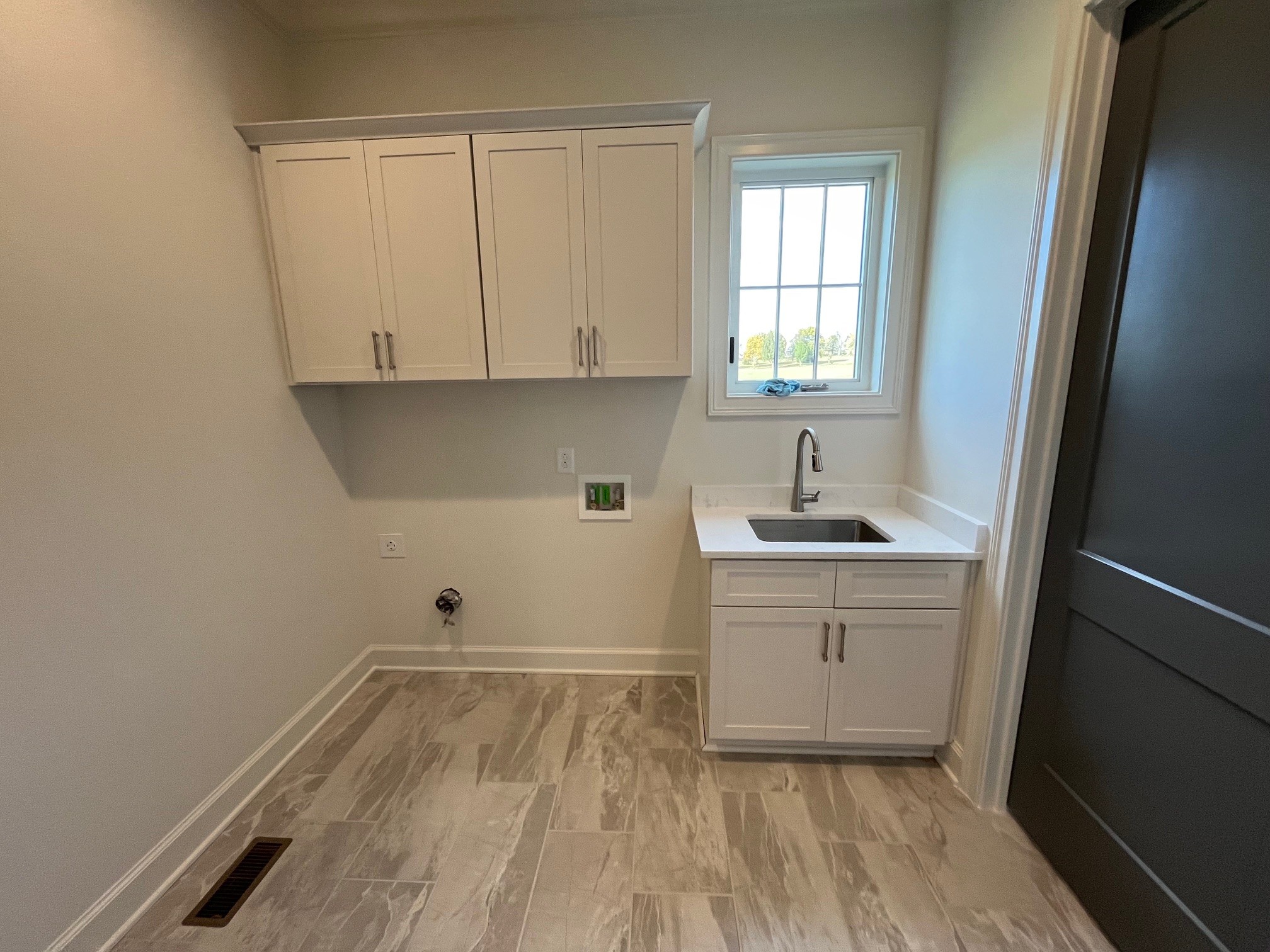 107 Cardiff Drive Property Photo 11