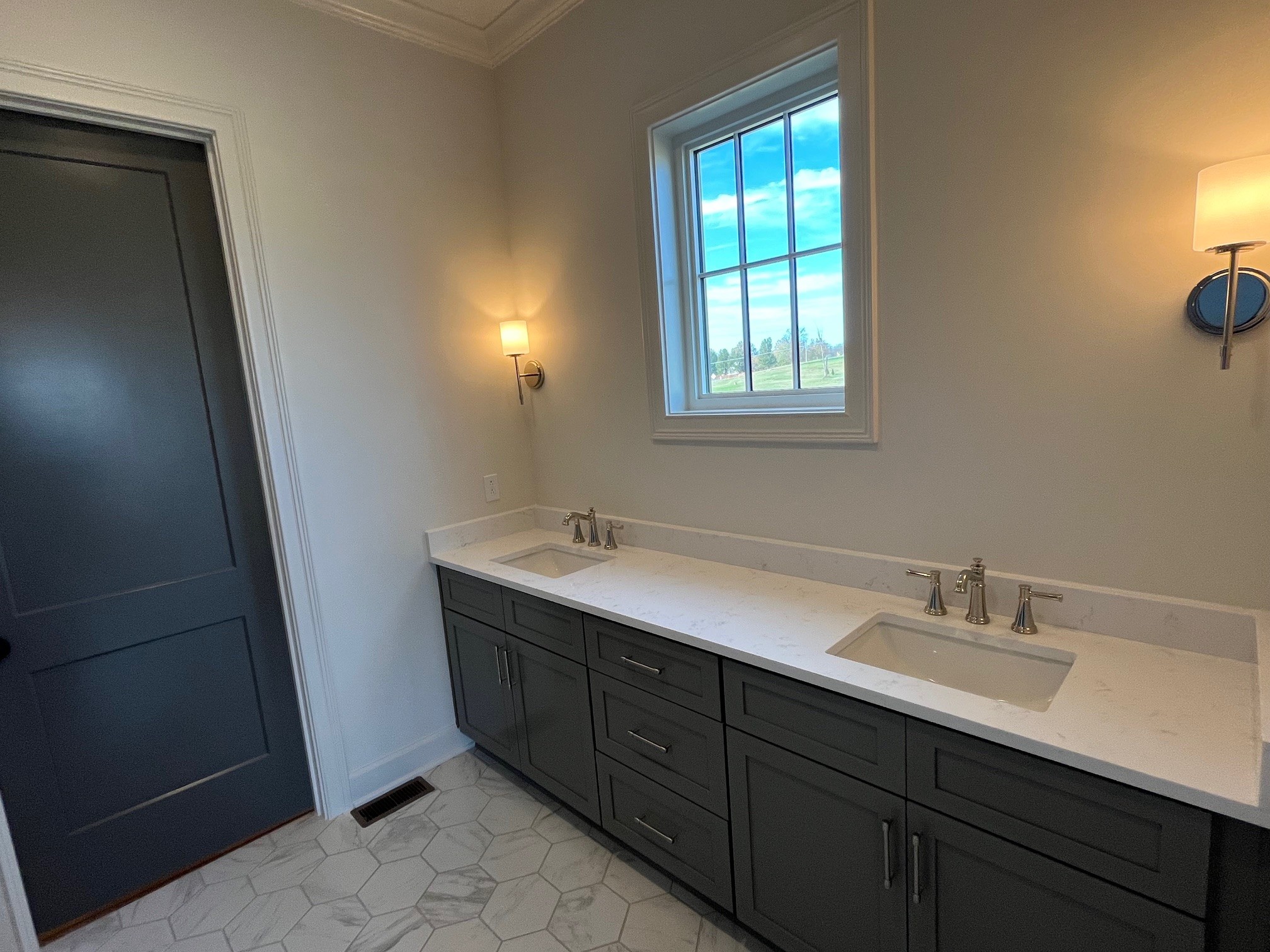 107 Cardiff Drive Property Photo 14