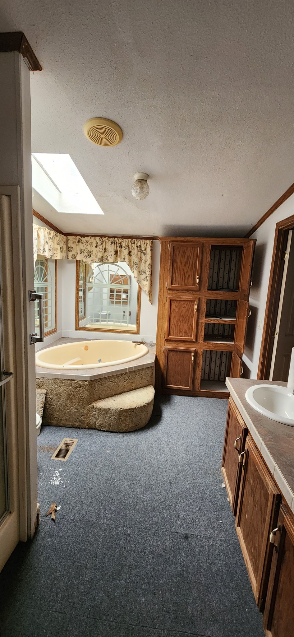 6628 Pinewood Meadows Rd Property Photo 10