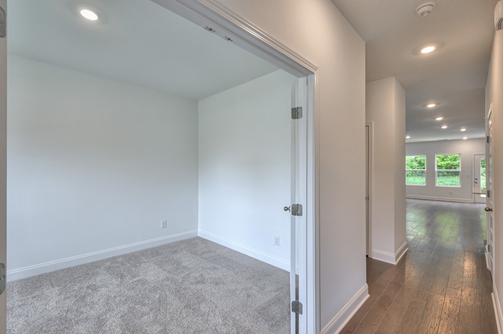 3608 Elene Way Property Photo 8