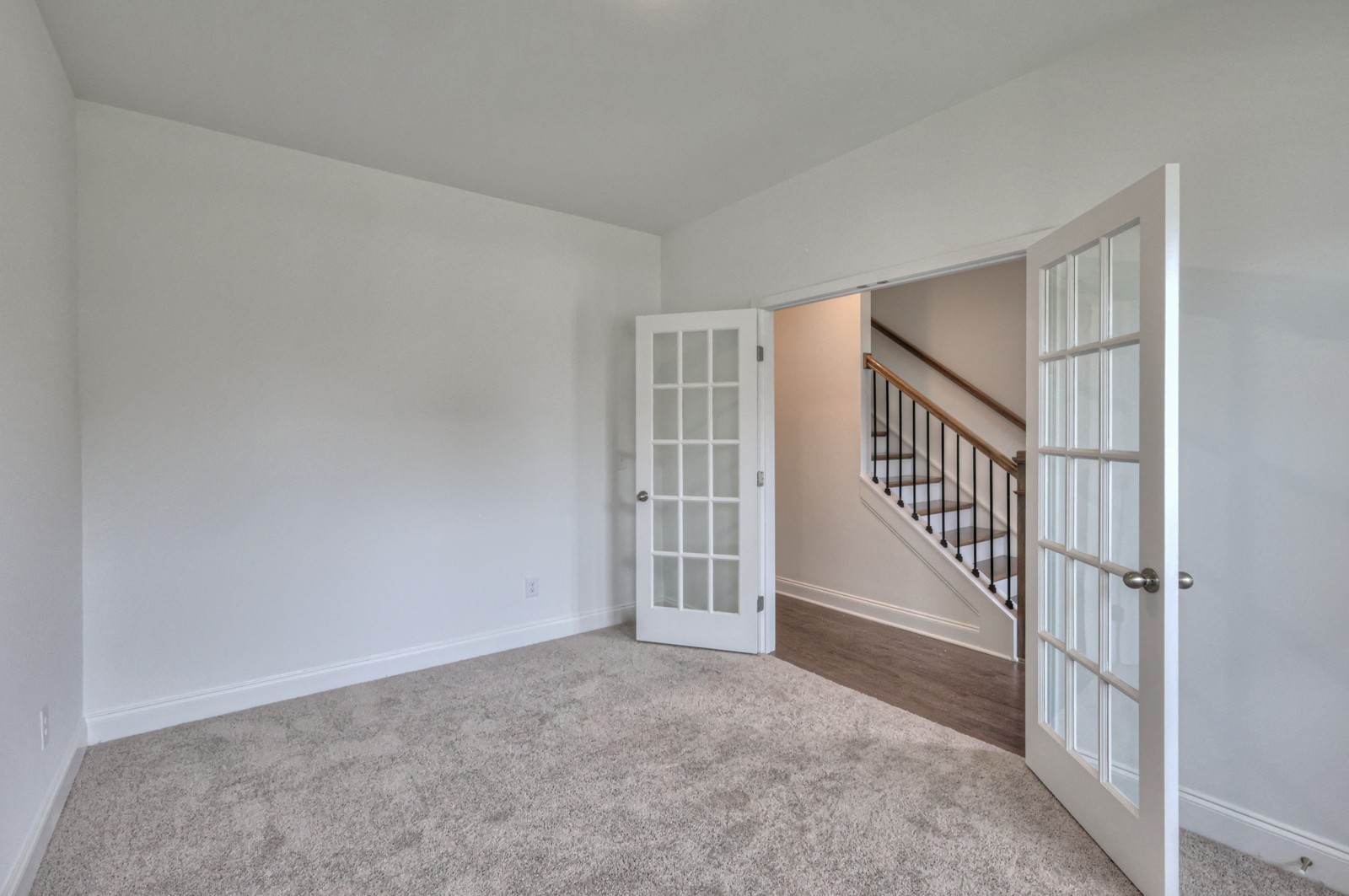 3608 Elene Way Property Photo 11
