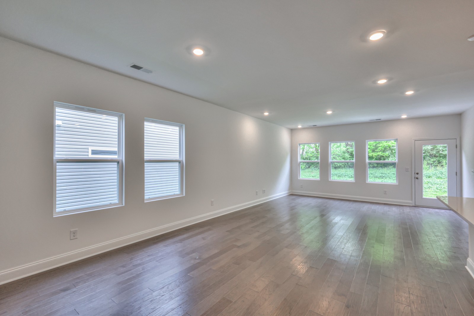 3608 Elene Way Property Photo 14