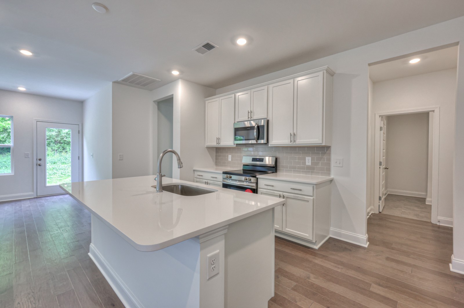 3608 Elene Way Property Photo 15