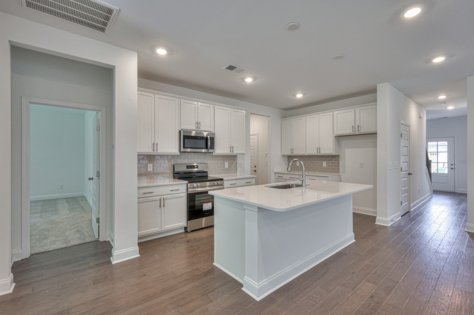 3608 Elene Way Property Photo 16