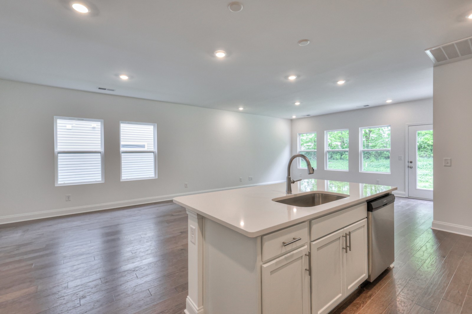 3608 Elene Way Property Photo 20