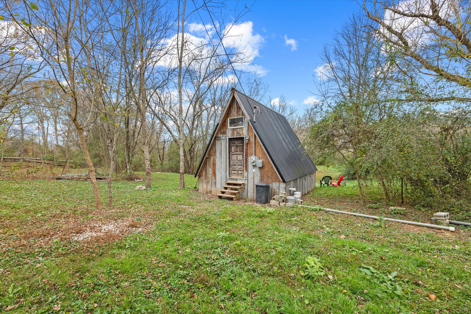 261 Farley Rd Property Photo 4
