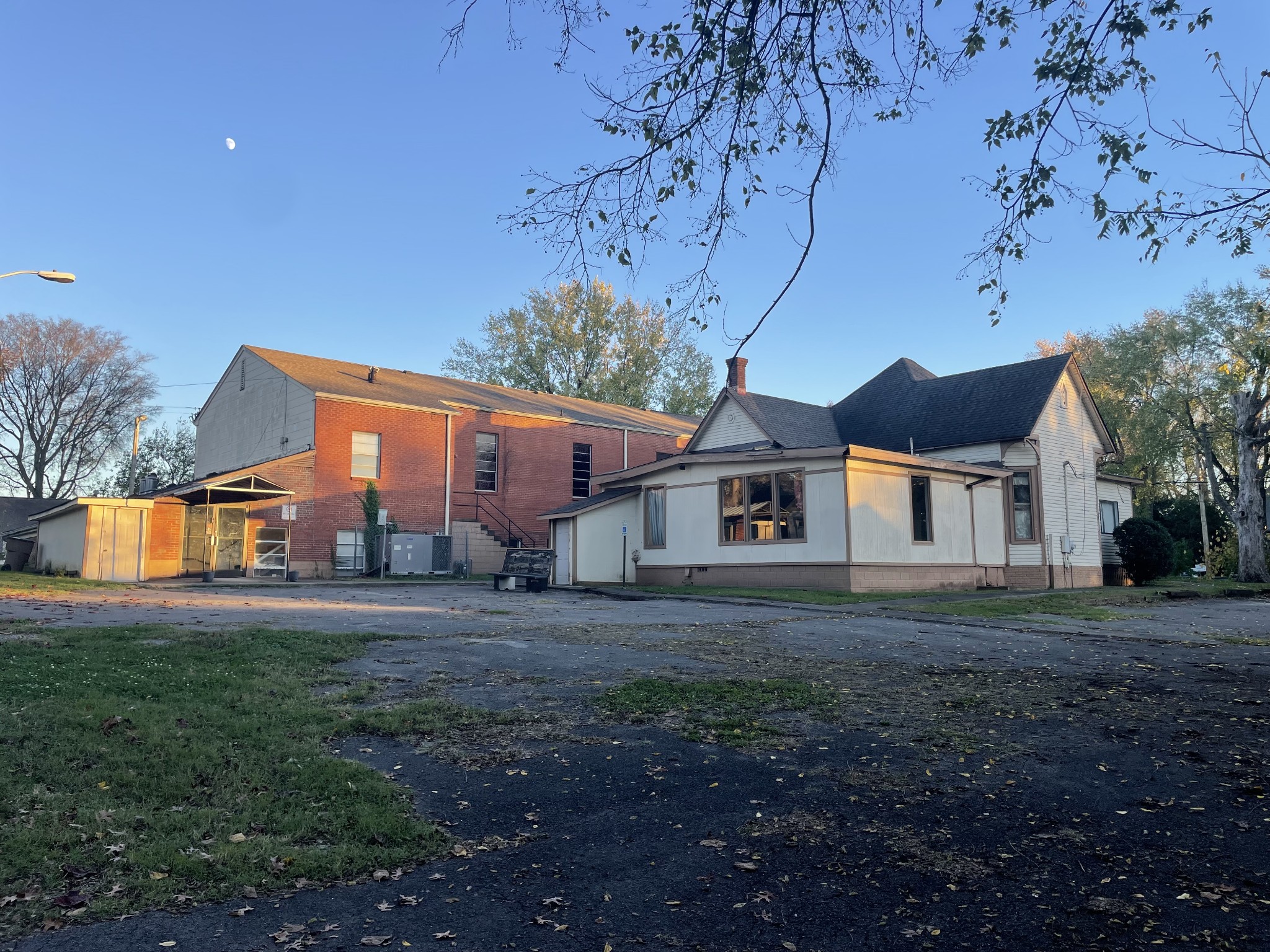 1811 Shelby Ave Property Photo 4