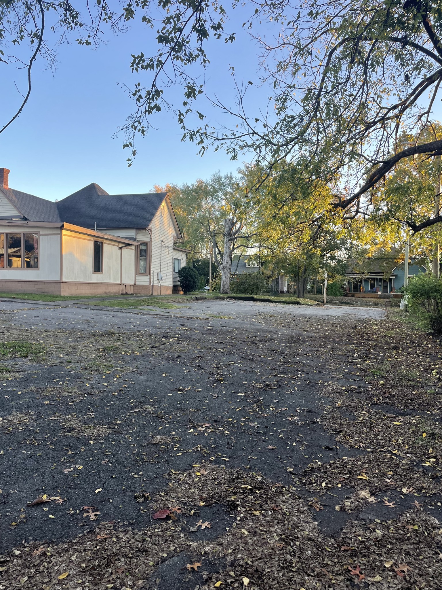1811 Shelby Ave Property Photo 5
